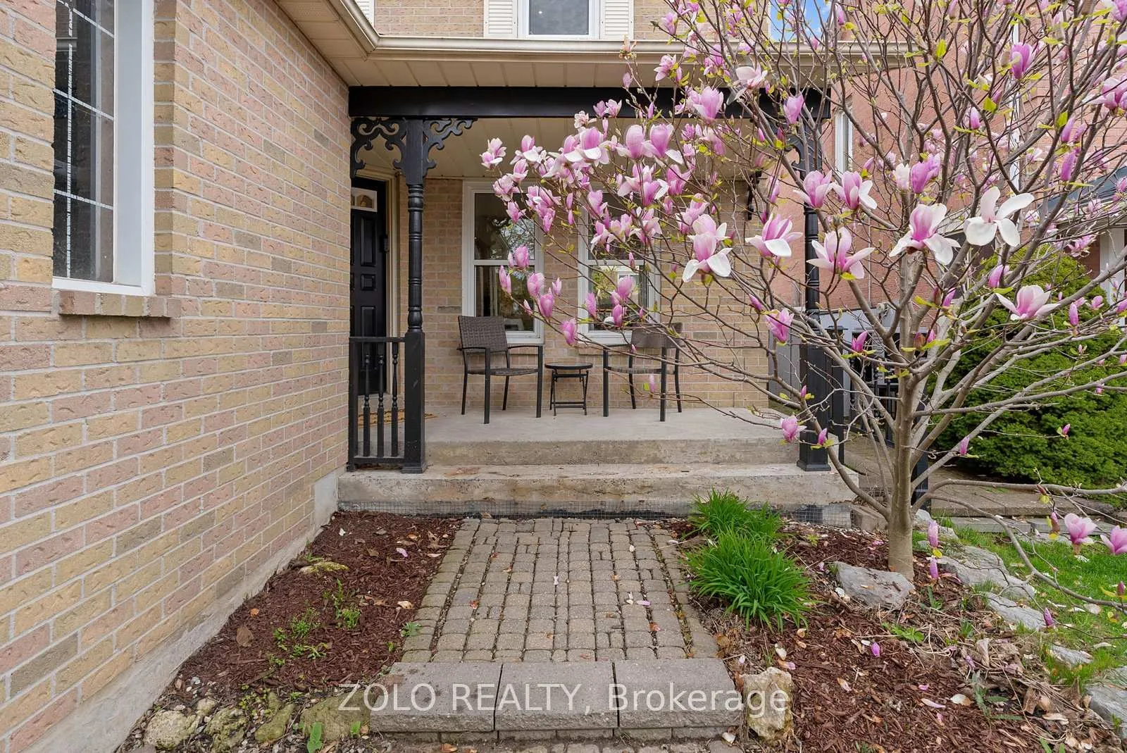 Photo 3 of 10 Coles Avenue, Ajax, Central — HOMEH