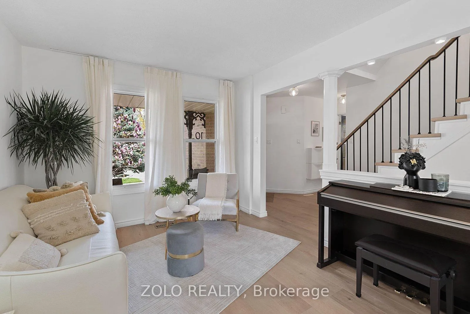 Photo 7 of 10 Coles Avenue, Ajax, Central — HOMEH