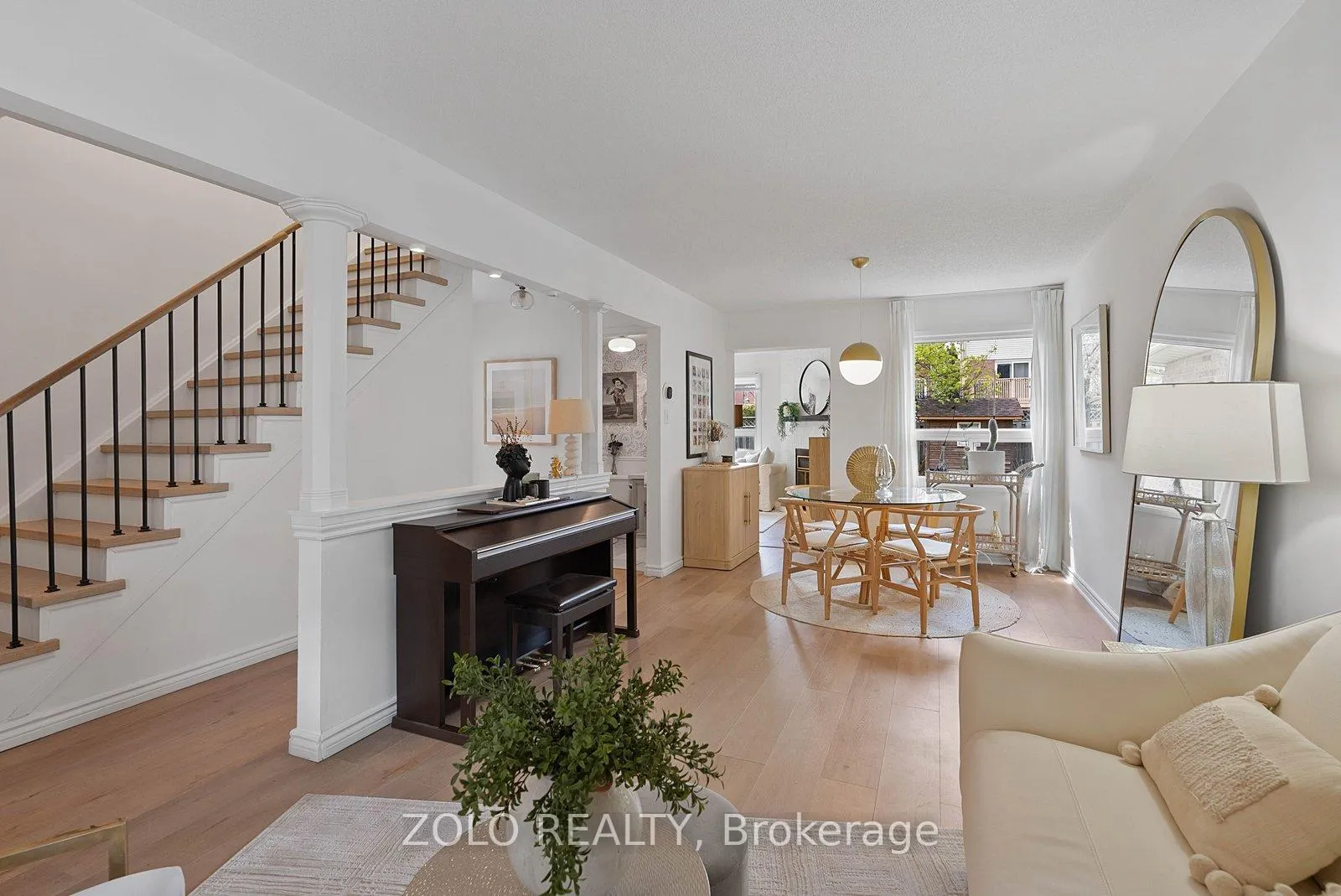 Photo 9 of 10 Coles Avenue, Ajax, Central — HOMEH