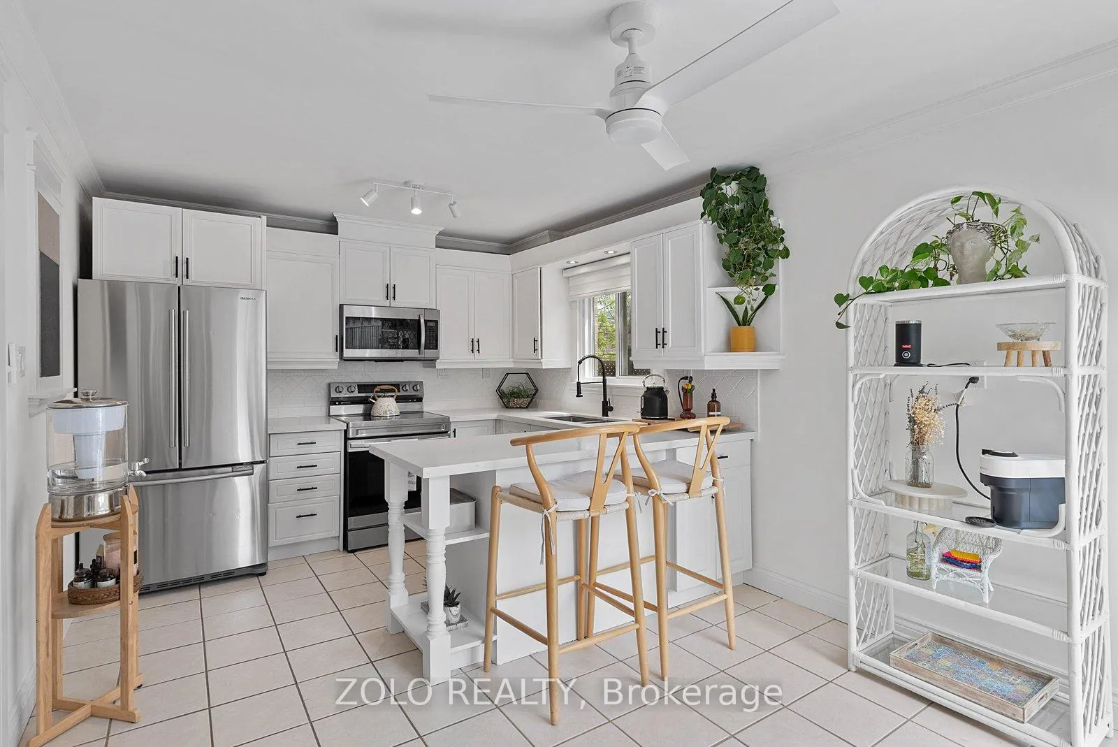 Photo 16 of 10 Coles Avenue, Ajax, Central — HOMEH