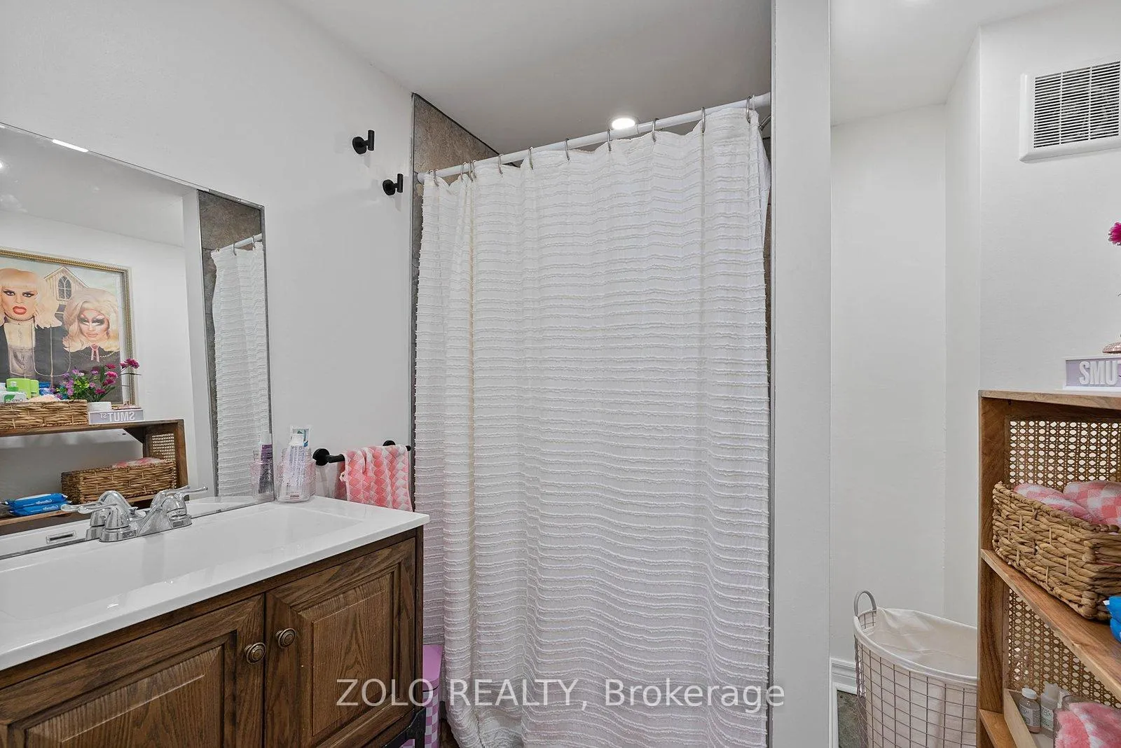 Photo 27 of 10 Coles Avenue, Ajax, Central — HOMEH