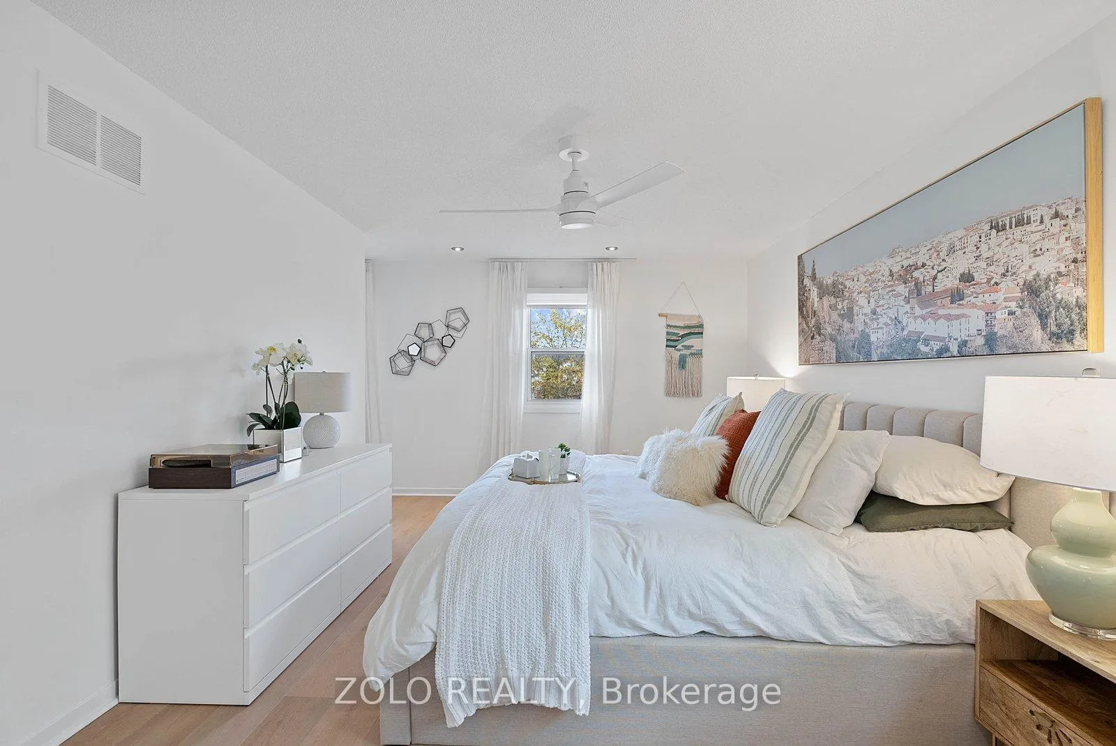 Photo 35 of 10 Coles Avenue, Ajax, Central — HOMEH