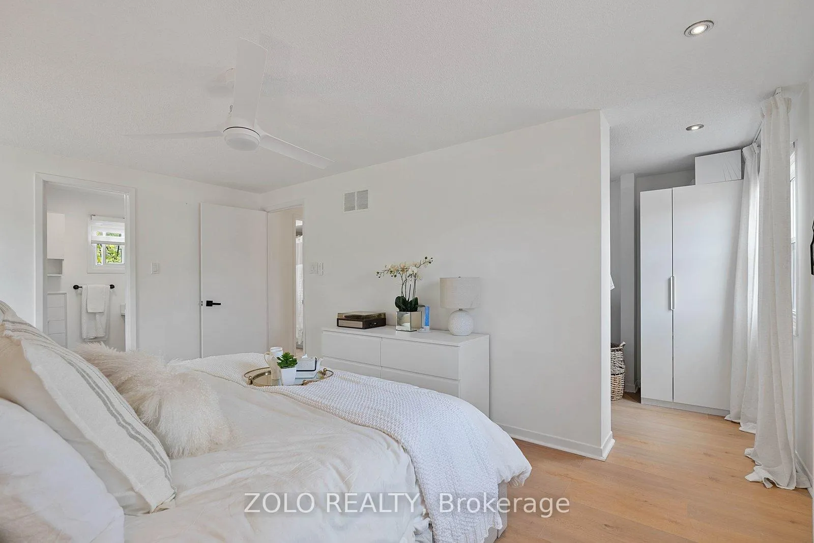 Photo 37 of 10 Coles Avenue, Ajax, Central — HOMEH