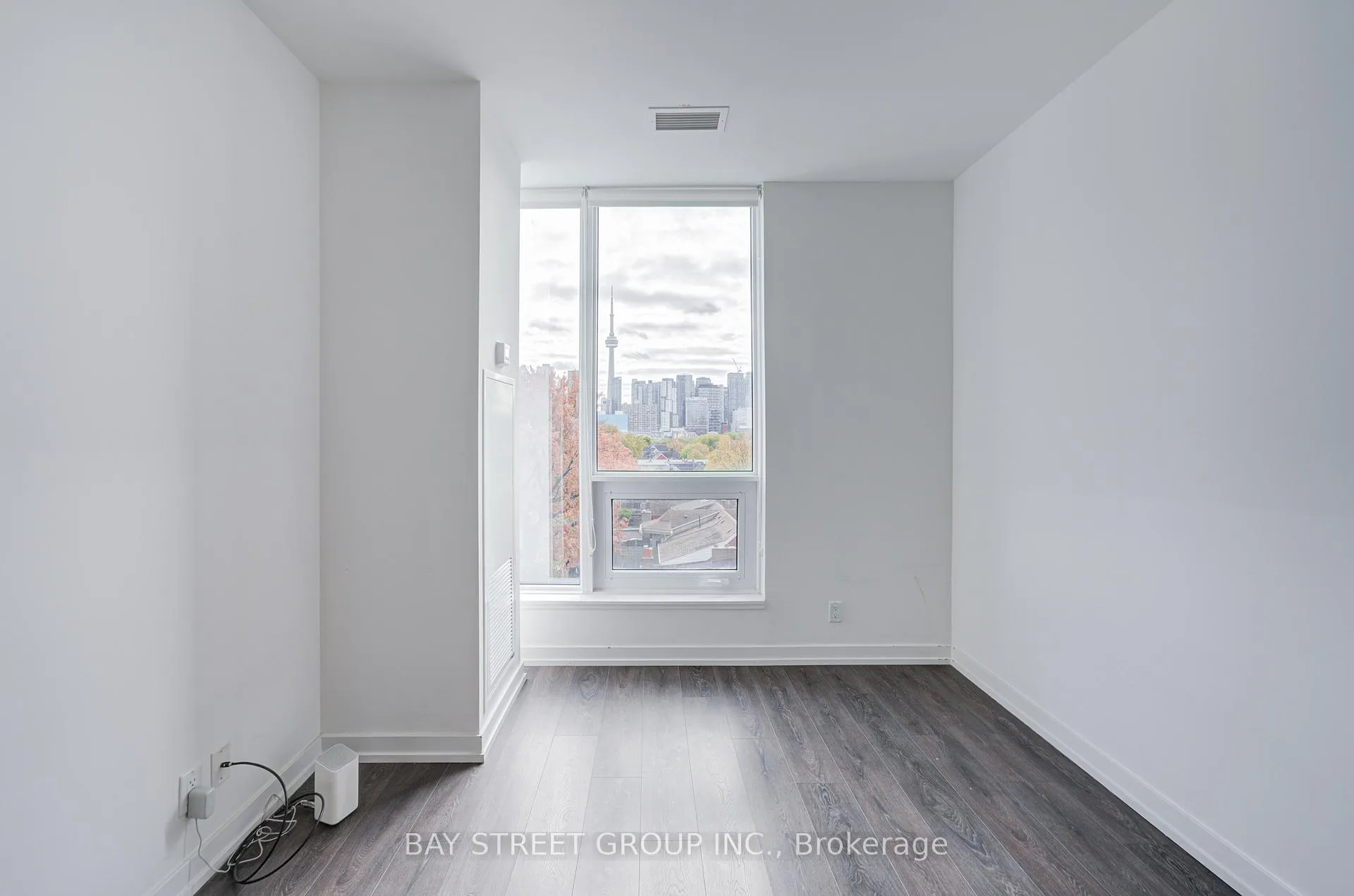 Photo 2 of Unit 612, 203 College Street, Toronto, Kensington-Chinatown — HOMEH