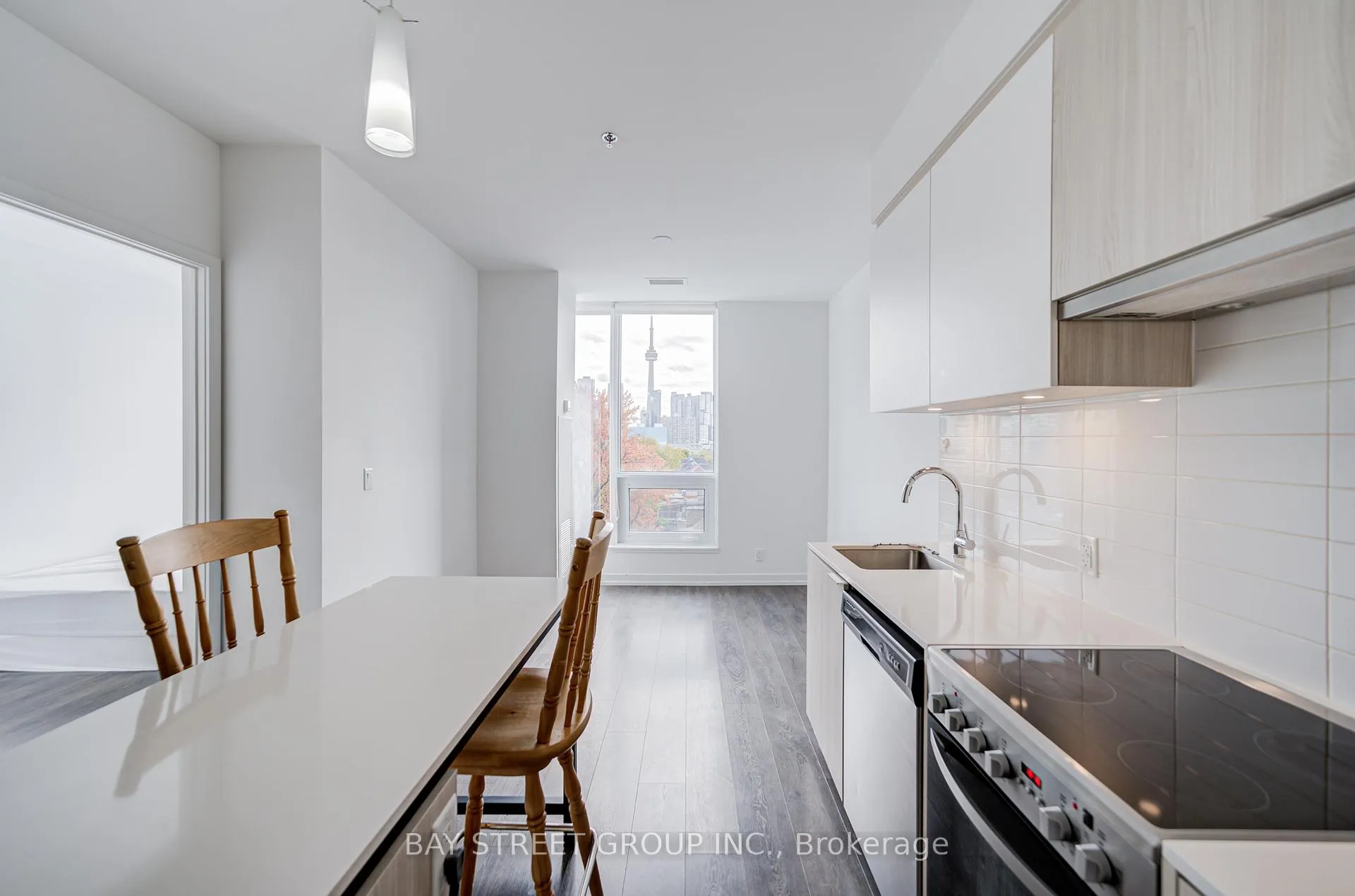 Photo 3 of Unit 612, 203 College Street, Toronto, Kensington-Chinatown — HOMEH