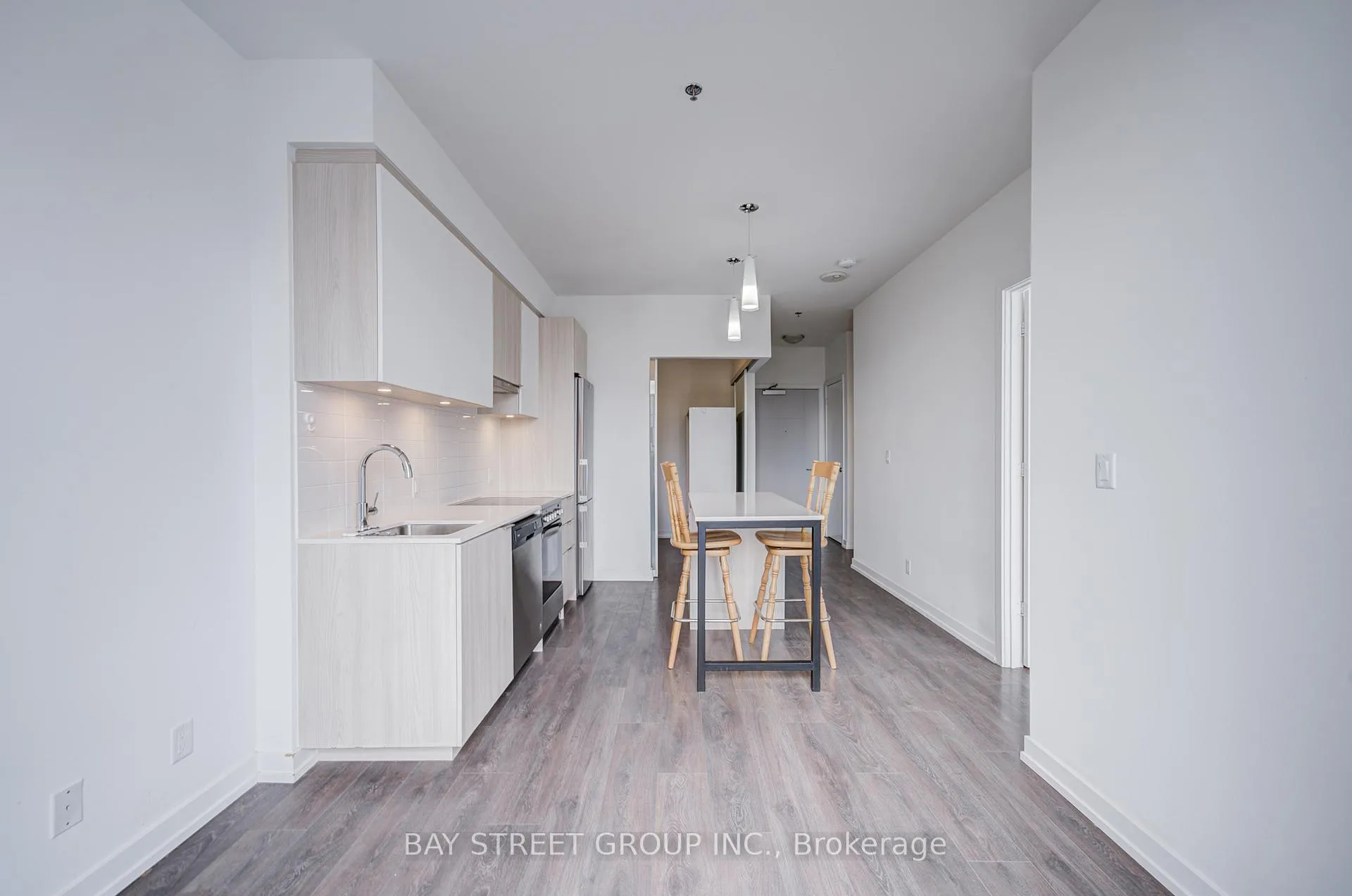 Photo 7 of Unit 612, 203 College Street, Toronto, Kensington-Chinatown — HOMEH