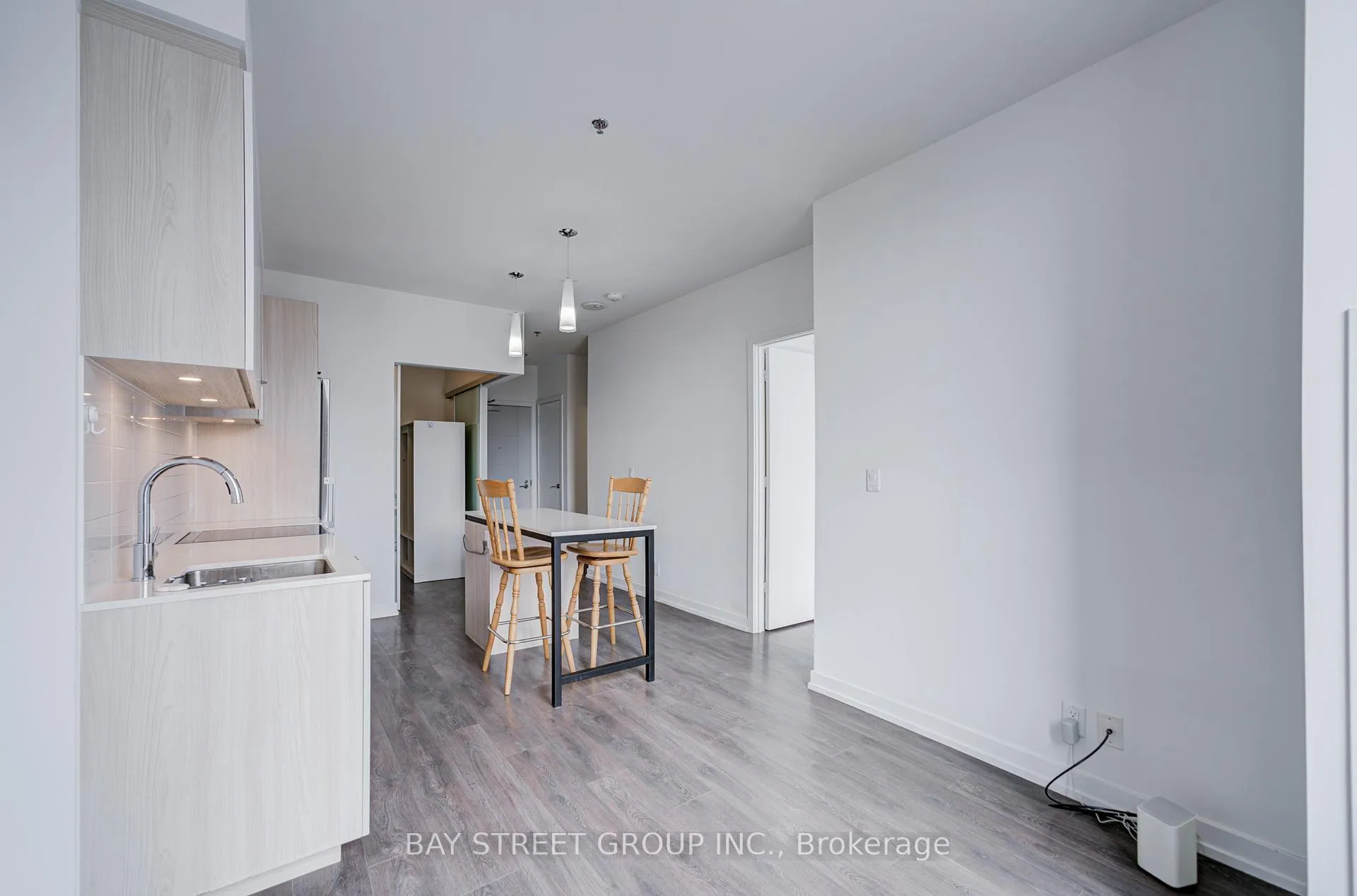 Photo 8 of Unit 612, 203 College Street, Toronto, Kensington-Chinatown — HOMEH