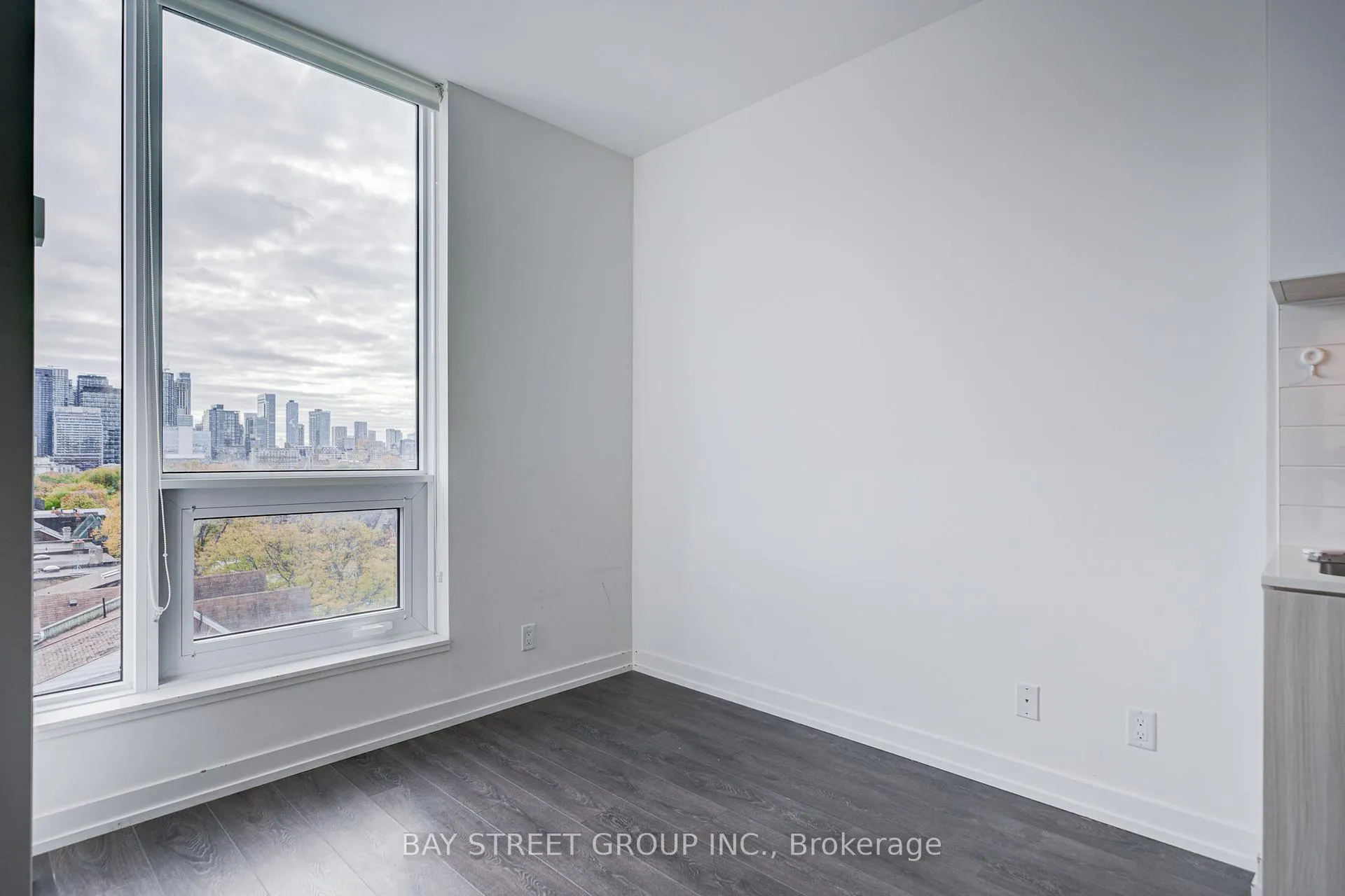 Photo 9 of Unit 612, 203 College Street, Toronto, Kensington-Chinatown — HOMEH