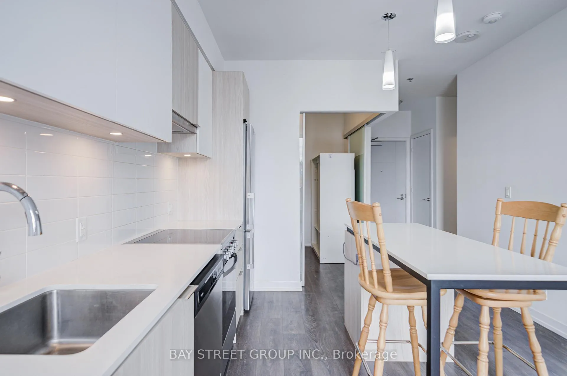 Photo 13 of Unit 612, 203 College Street, Toronto, Kensington-Chinatown — HOMEH
