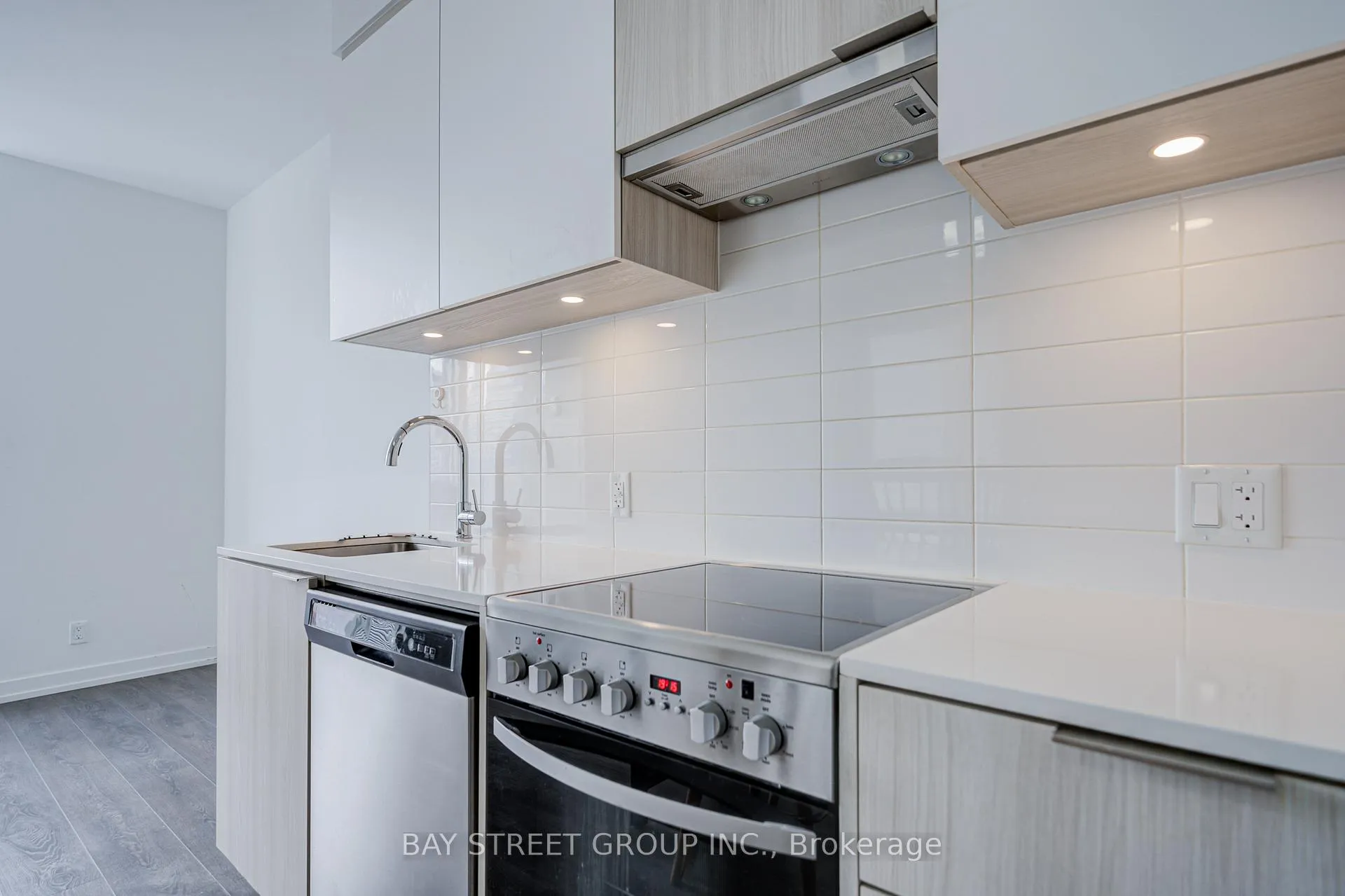 Photo 17 of Unit 612, 203 College Street, Toronto, Kensington-Chinatown — HOMEH