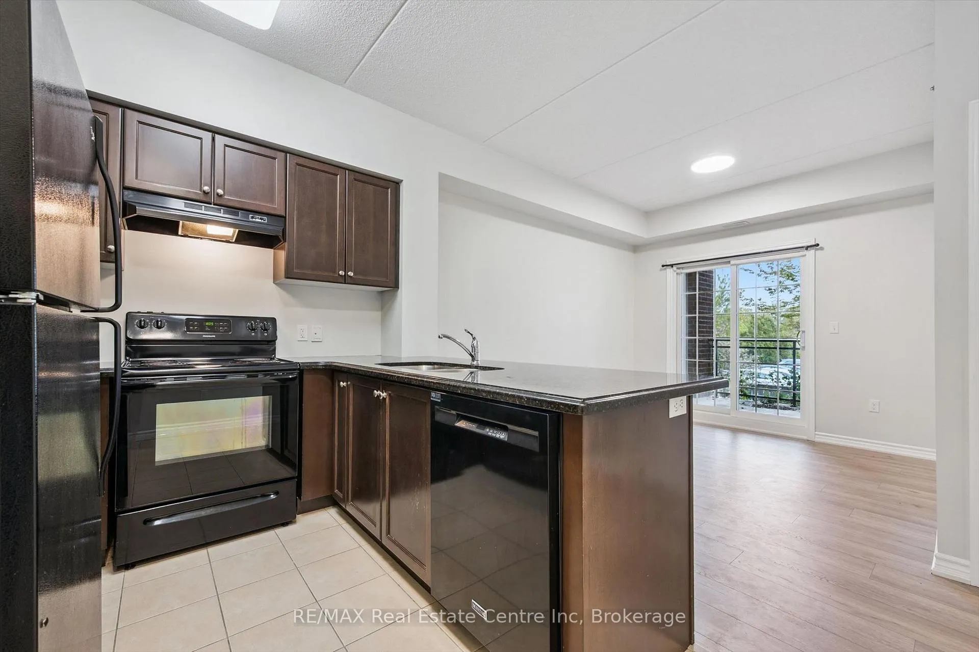 Photo 9 of Unit 109, 1440 Gordon Street, Guelph, Pineridge/Westminster Woods — HOMEH