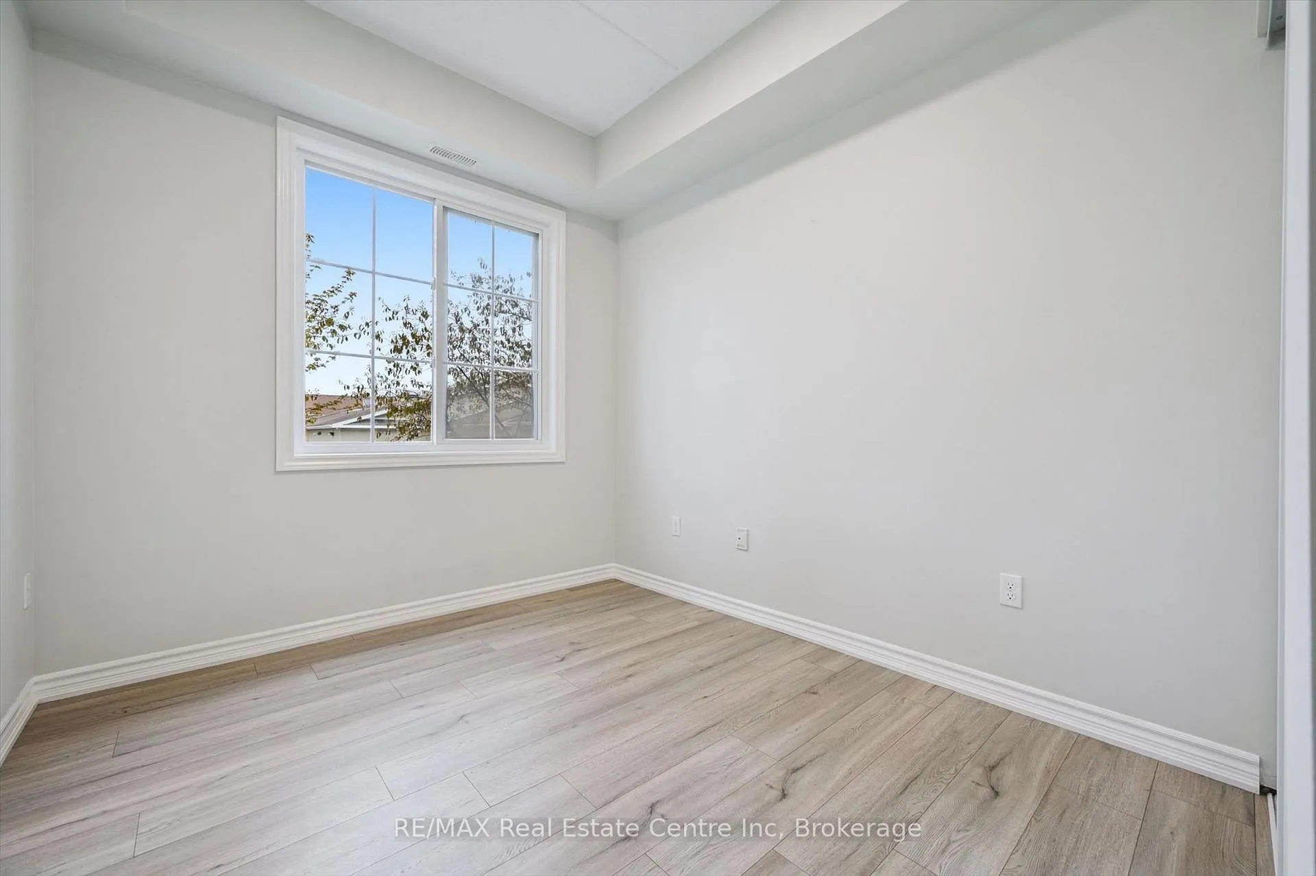 Photo 14 of Unit 109, 1440 Gordon Street, Guelph, Pineridge/Westminster Woods — HOMEH