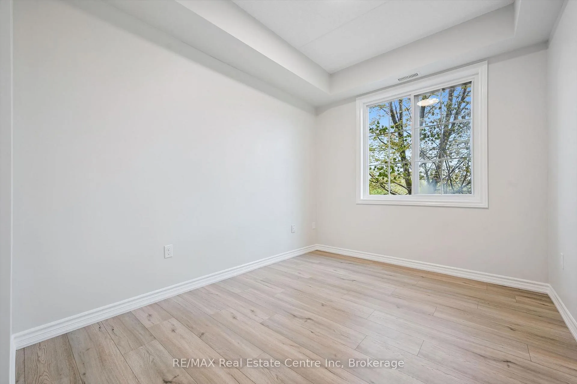 Photo 16 of Unit 109, 1440 Gordon Street, Guelph, Pineridge/Westminster Woods — HOMEH