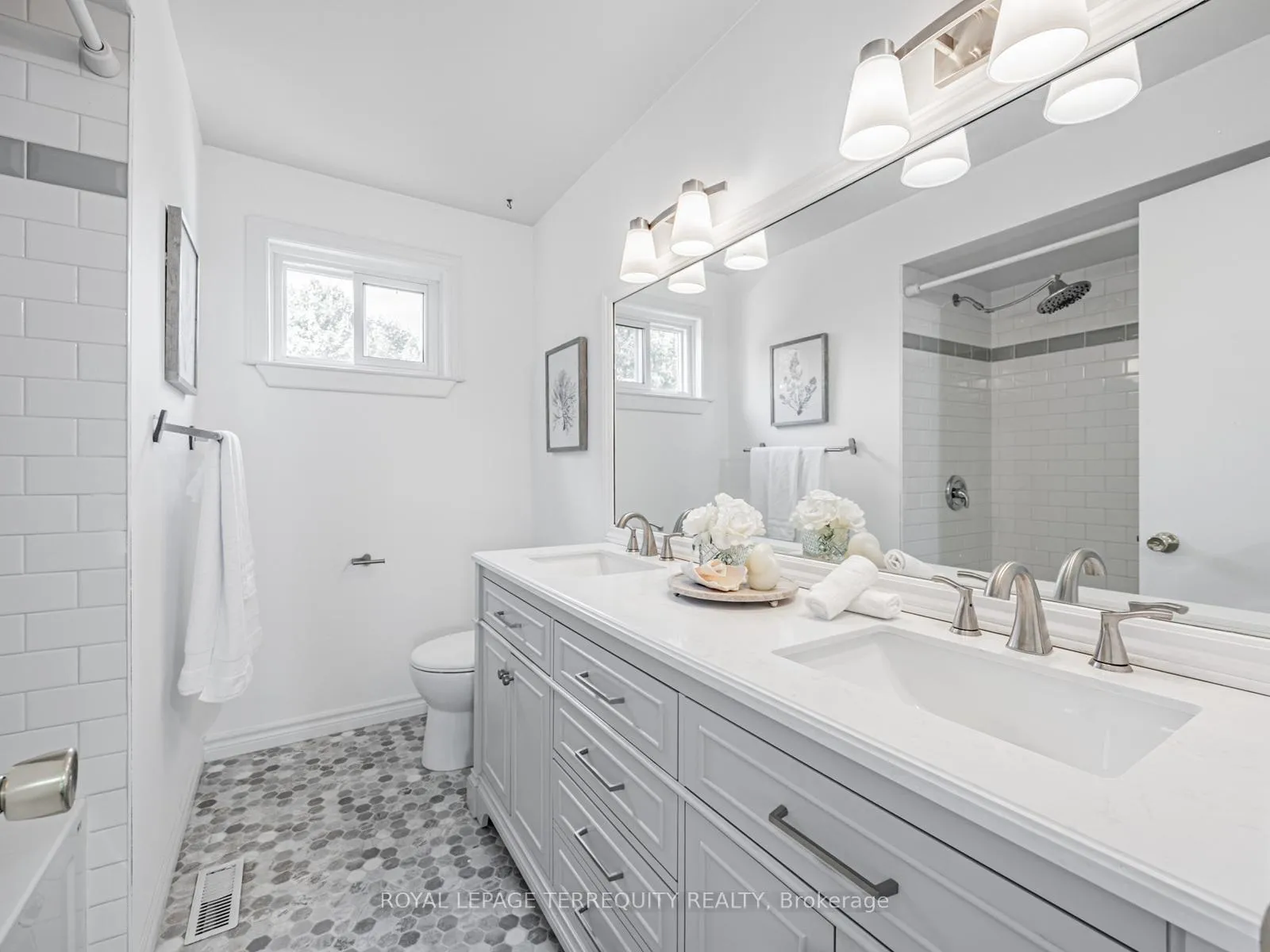 Photo 17 of 1858 Shadybrook Drive, Pickering, Amberlea — HOMEH