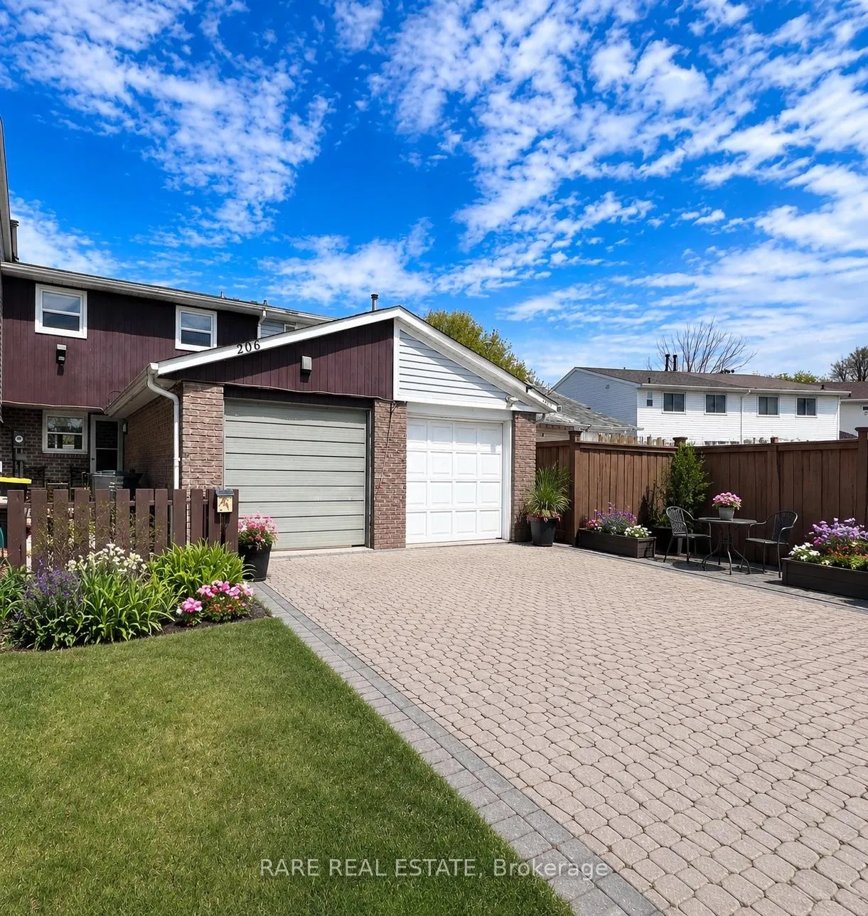 Photo 1 of 206 Royal Salisbury Way, Brampton, Madoc — HOMEH
