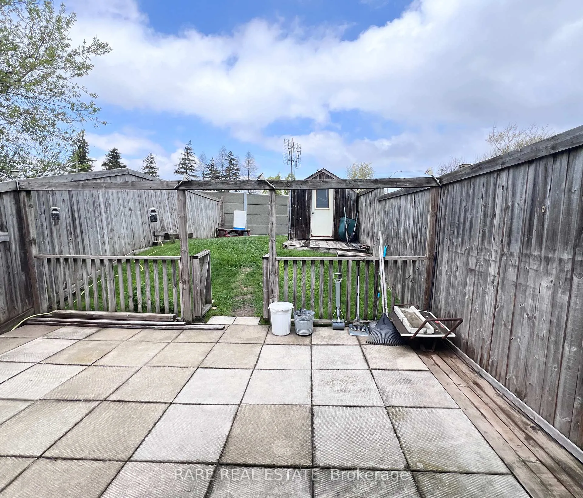 Photo 14 of 206 Royal Salisbury Way, Brampton, Madoc — HOMEH