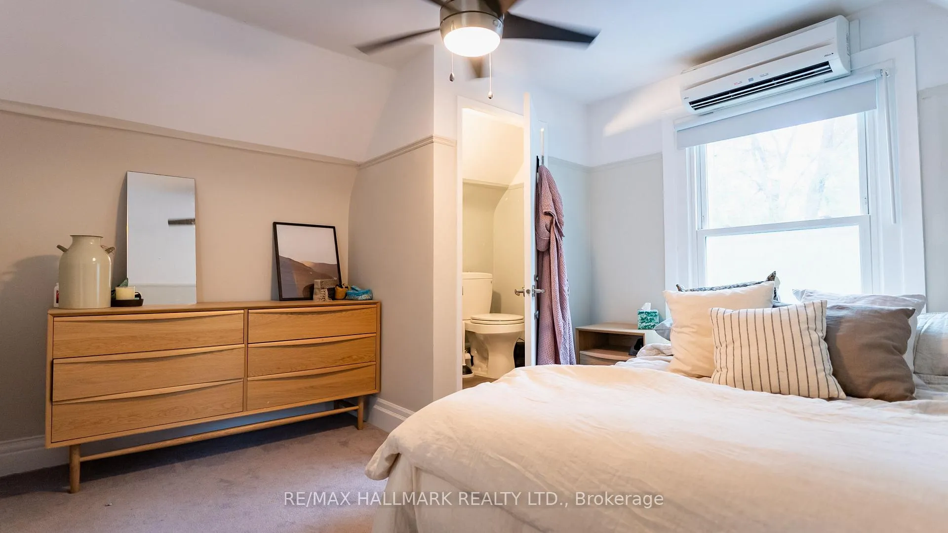 Photo 18 of Unit Upper, 218 Rusholme Road, Toronto, Dufferin Grove — HOMEH