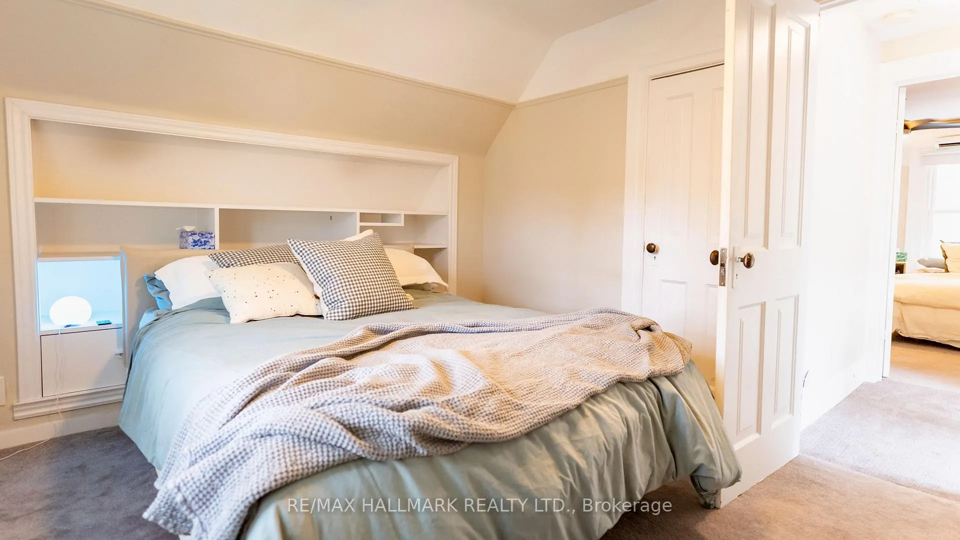 Photo 22 of Unit Upper, 218 Rusholme Road, Toronto, Dufferin Grove — HOMEH