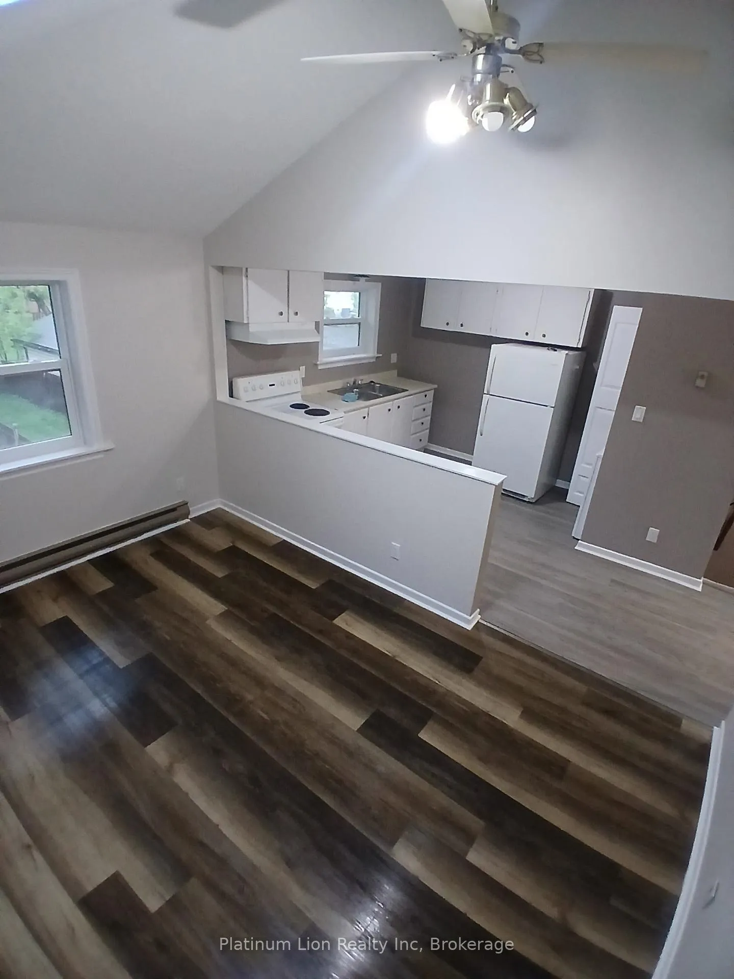 Photo 8 of 29 Rodman Street, St. Catharines, Downtown — HOMEH