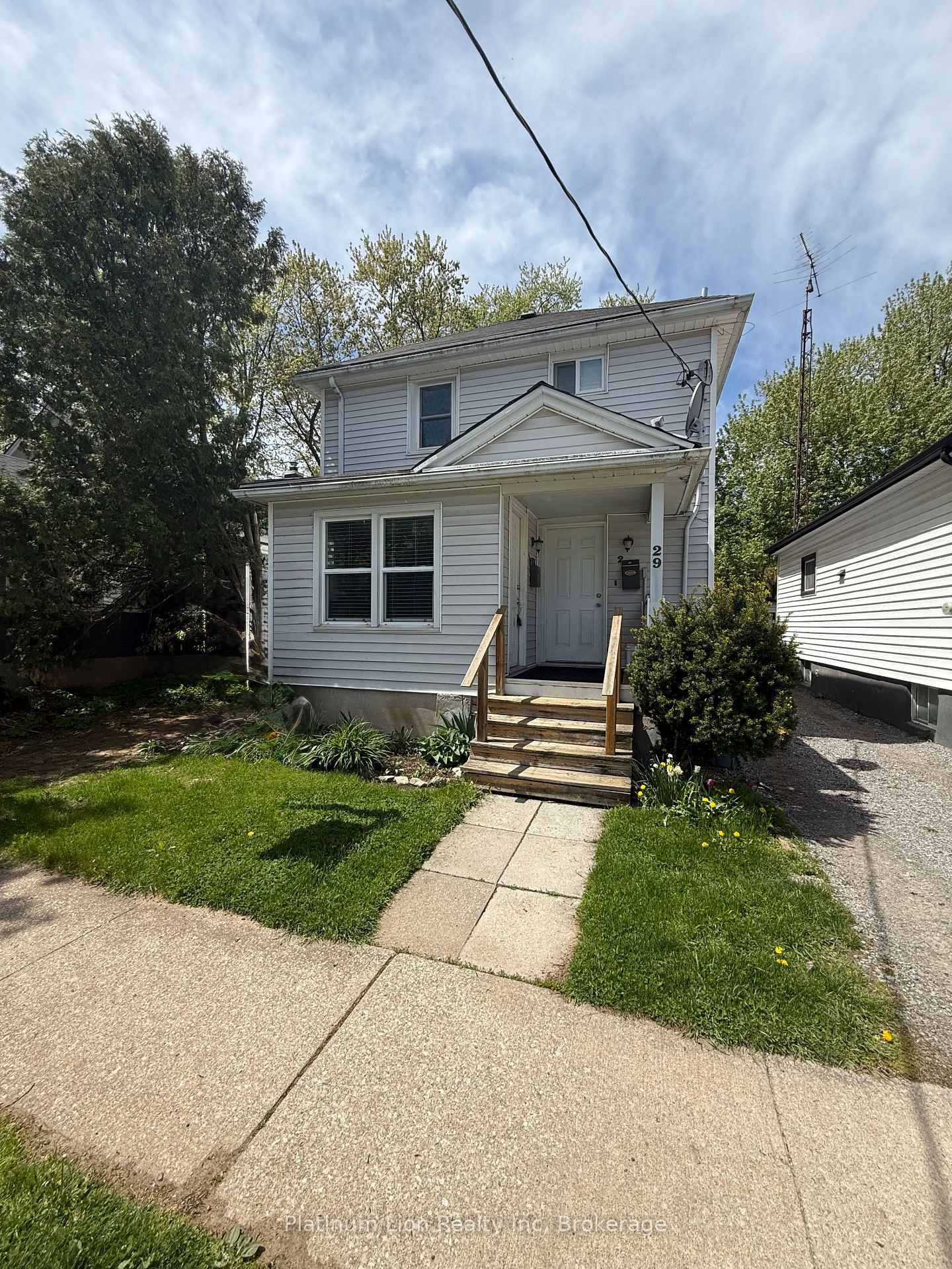 Photo 2 of 29 Rodman Street, St. Catharines, Downtown — HOMEH