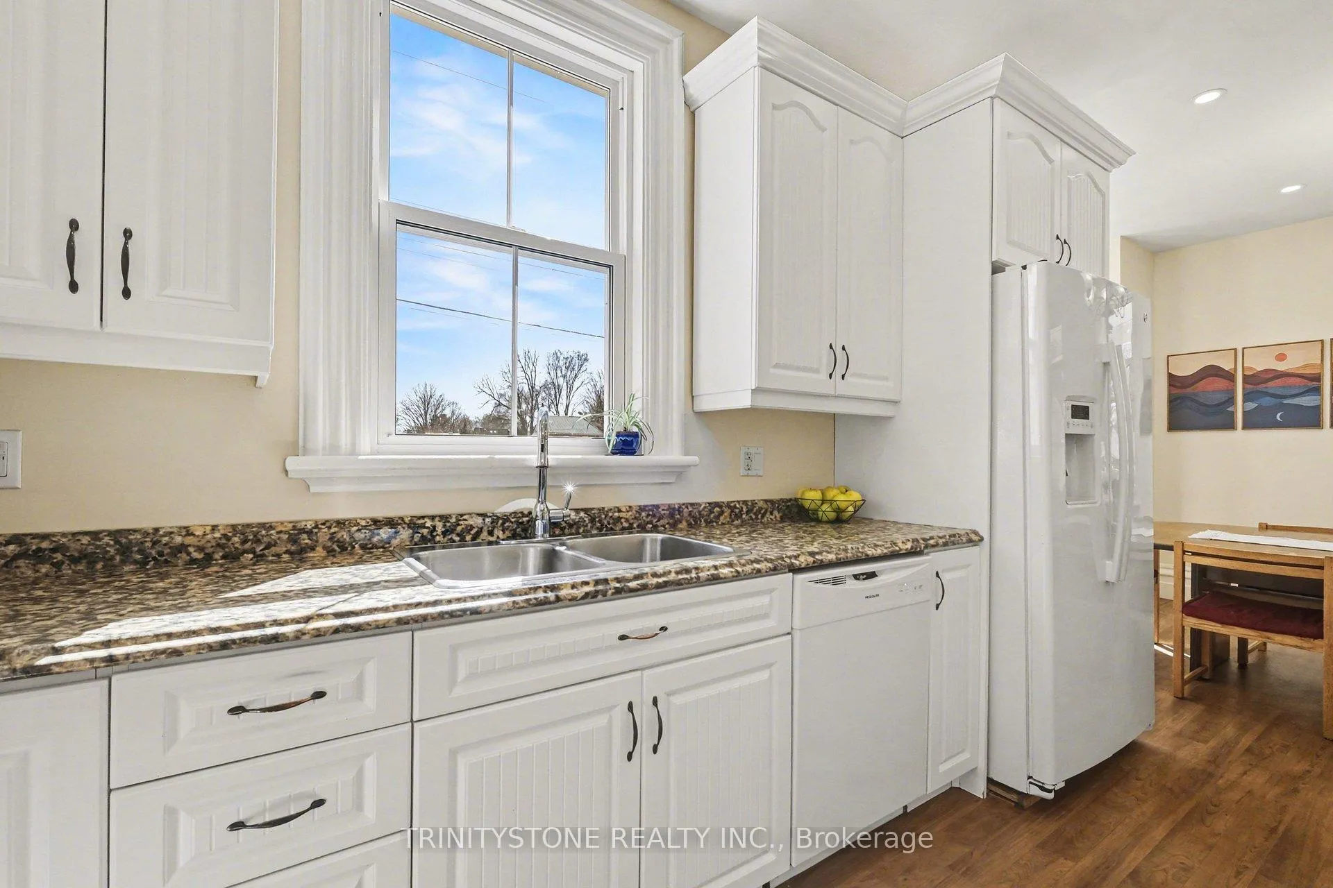 Photo 8 of 321 Albert Street, Arnprior — HOMEH