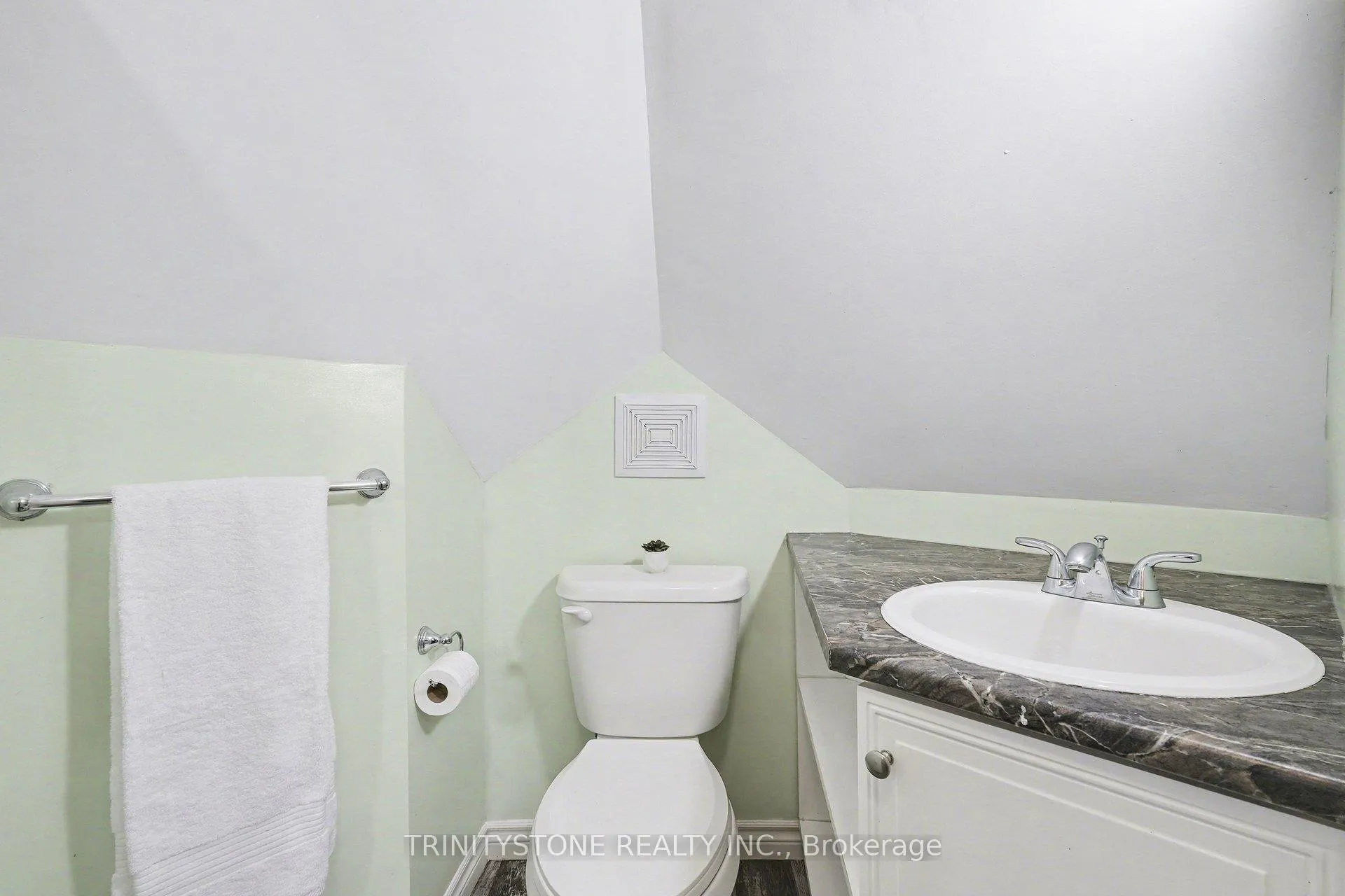 Photo 24 of 321 Albert Street, Arnprior — HOMEH