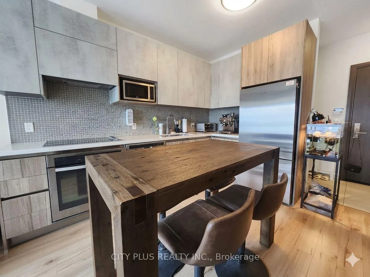 Photo 3 of Unit 515, 25 Water Walk Drive, Markham, Unionville — HOMEH