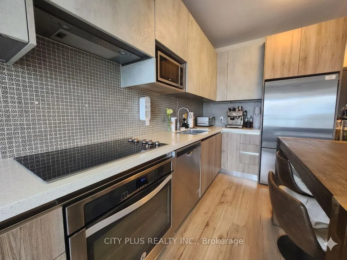 Photo 5 of Unit 515, 25 Water Walk Drive, Markham, Unionville — HOMEH