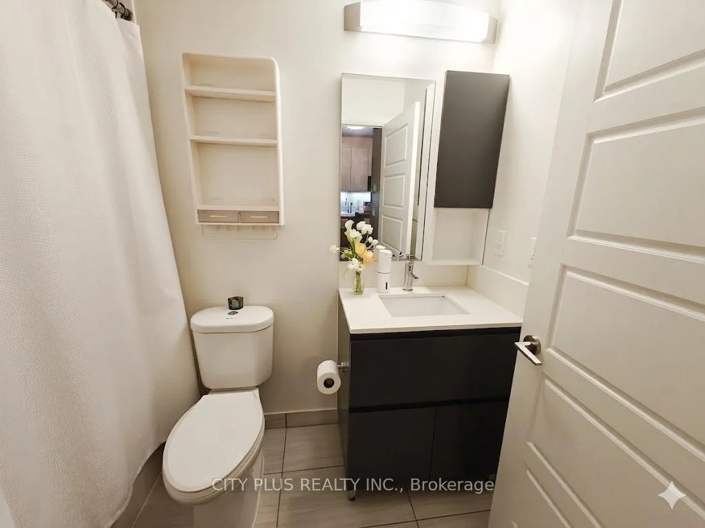 Photo 8 of Unit 515, 25 Water Walk Drive, Markham, Unionville — HOMEH