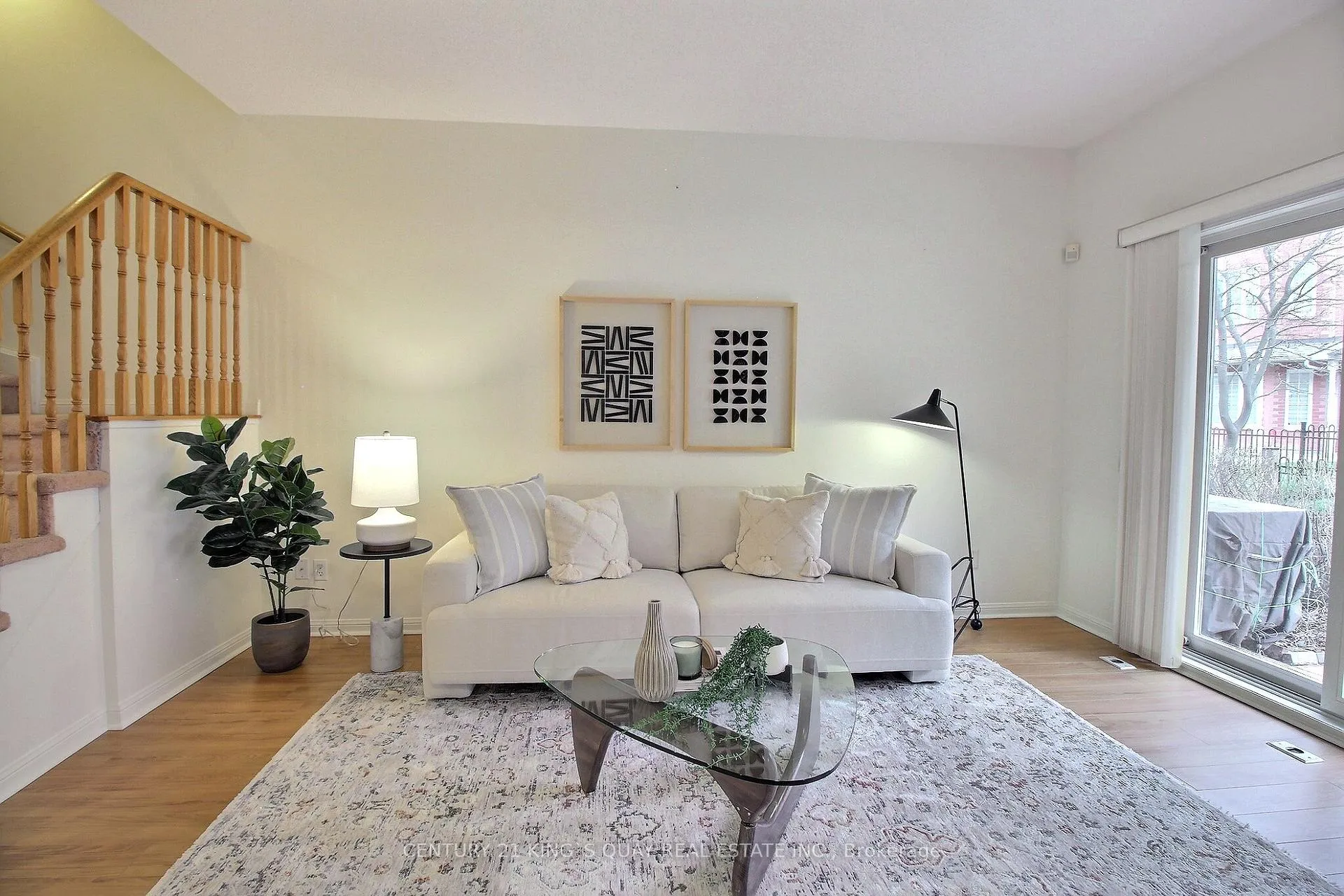 Photo 8 of Unit 23A, 2 Alpen Way, Markham, Unionville — HOMEH