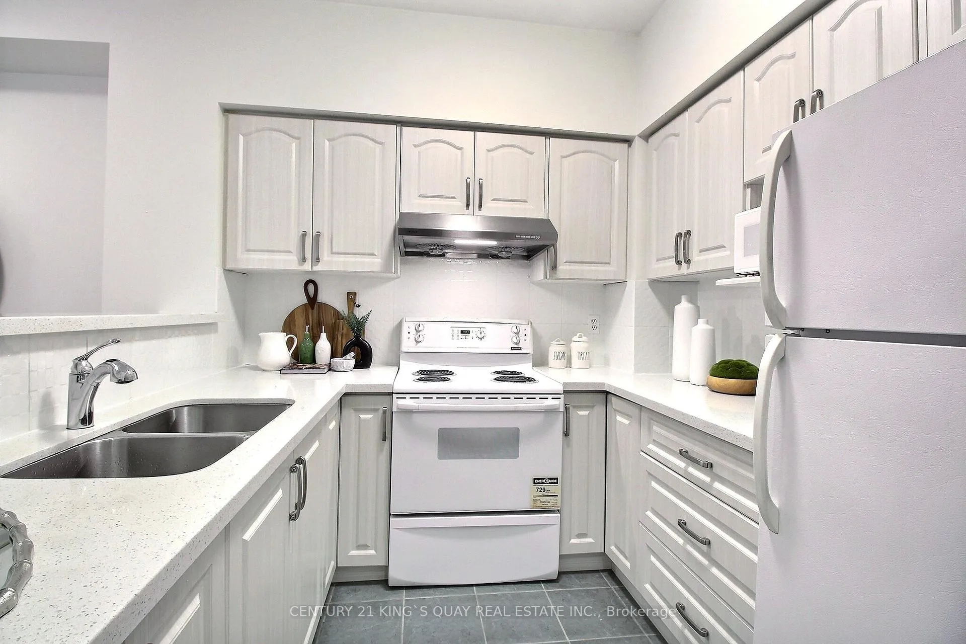 Photo 11 of Unit 23A, 2 Alpen Way, Markham, Unionville — HOMEH