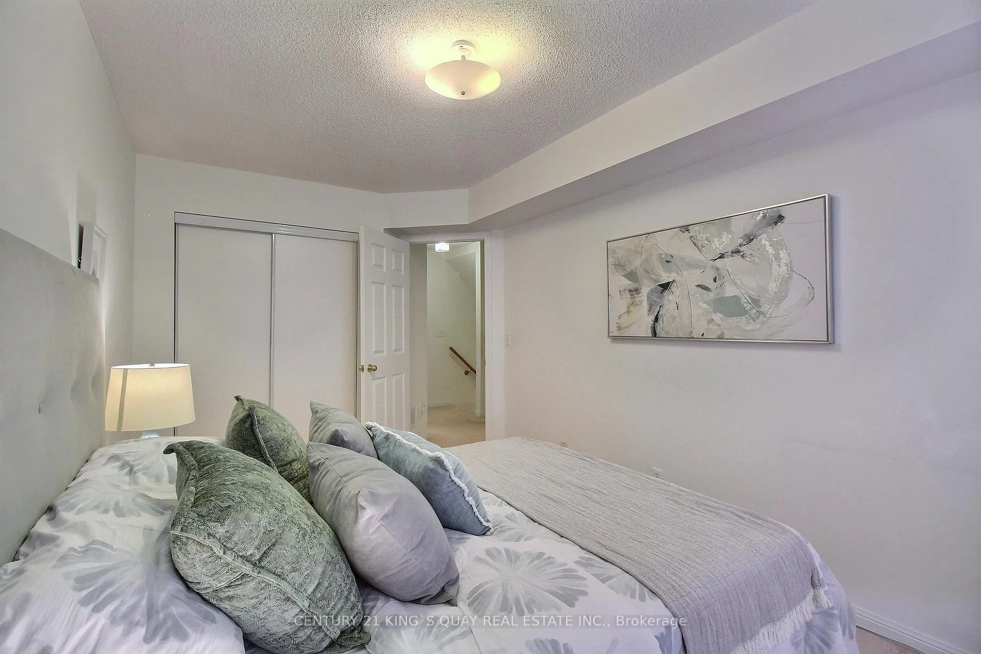 Photo 23 of Unit 23A, 2 Alpen Way, Markham, Unionville — HOMEH