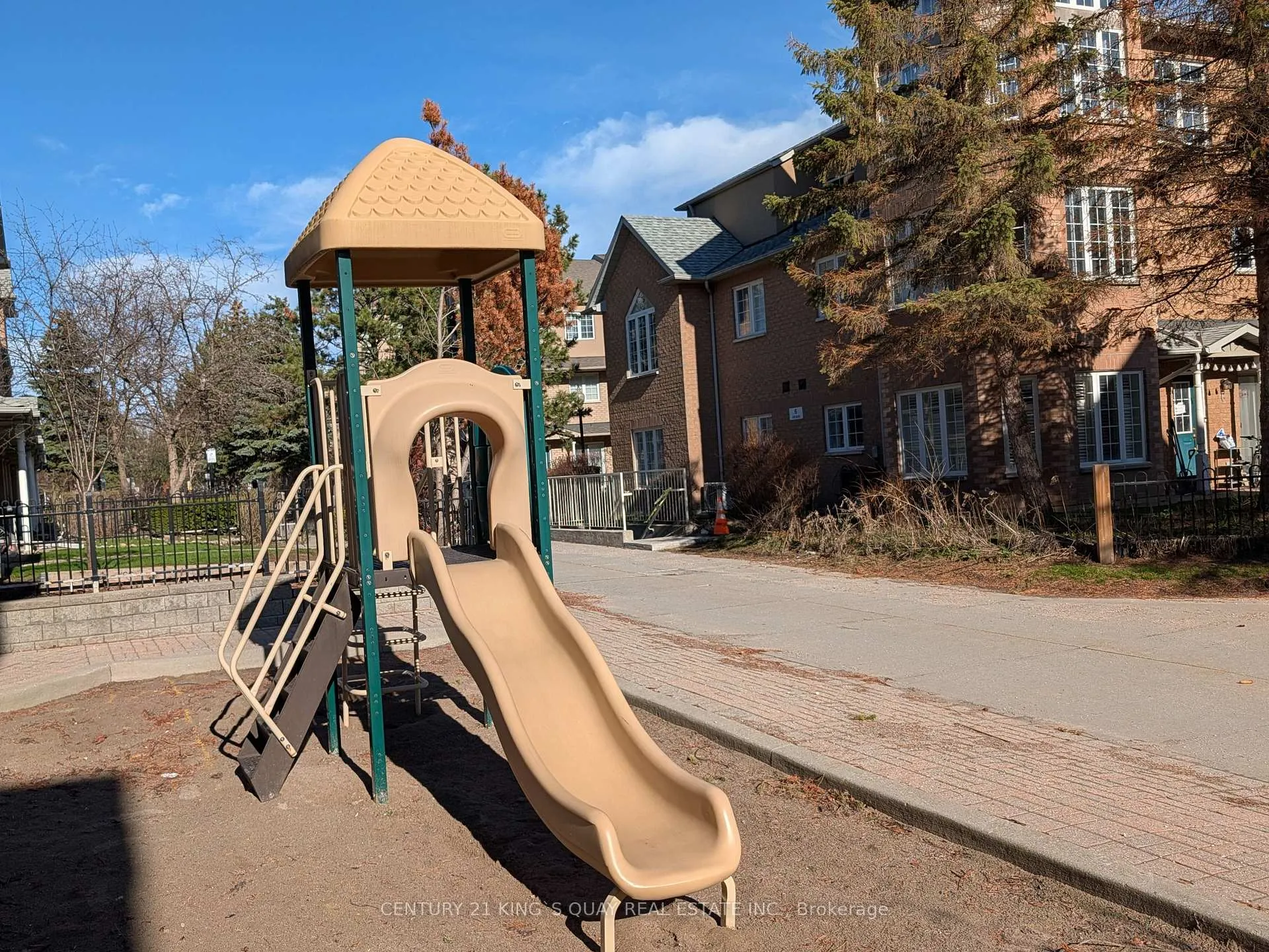 Photo 34 of Unit 23A, 2 Alpen Way, Markham, Unionville — HOMEH