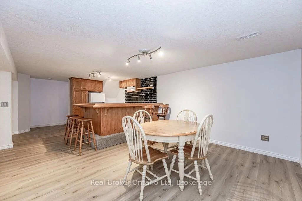 Photo 7 of Unit Lower, 195 Edinburgh Road S, Guelph, Dovercliffe Park/Old University — HOMEH