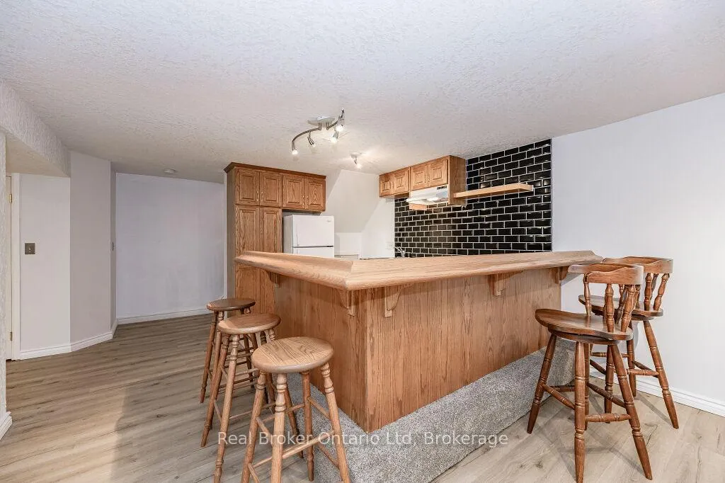 Photo 9 of Unit Lower, 195 Edinburgh Road S, Guelph, Dovercliffe Park/Old University — HOMEH