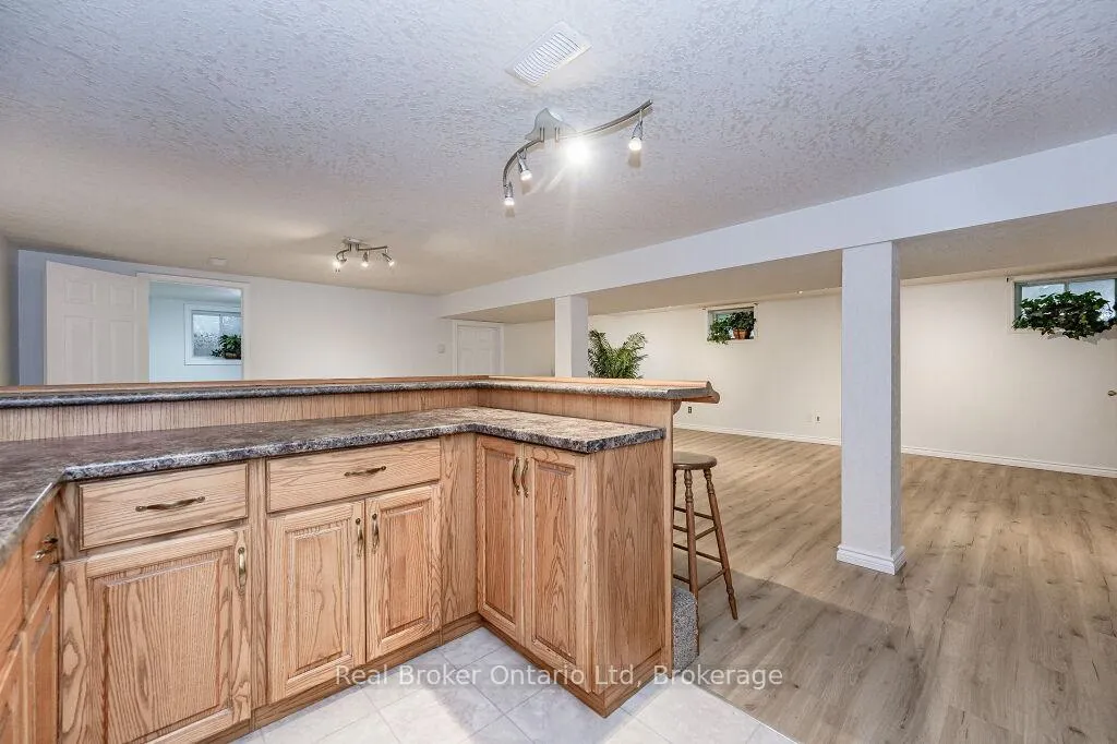 Photo 11 of Unit Lower, 195 Edinburgh Road S, Guelph, Dovercliffe Park/Old University — HOMEH