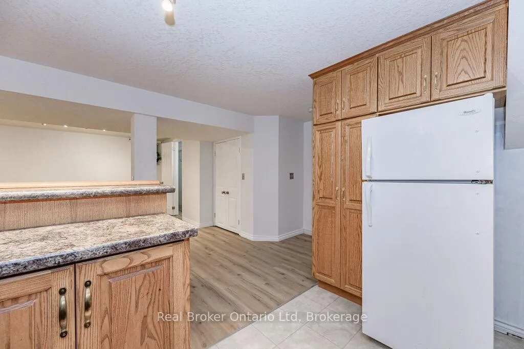 Photo 13 of Unit Lower, 195 Edinburgh Road S, Guelph, Dovercliffe Park/Old University — HOMEH