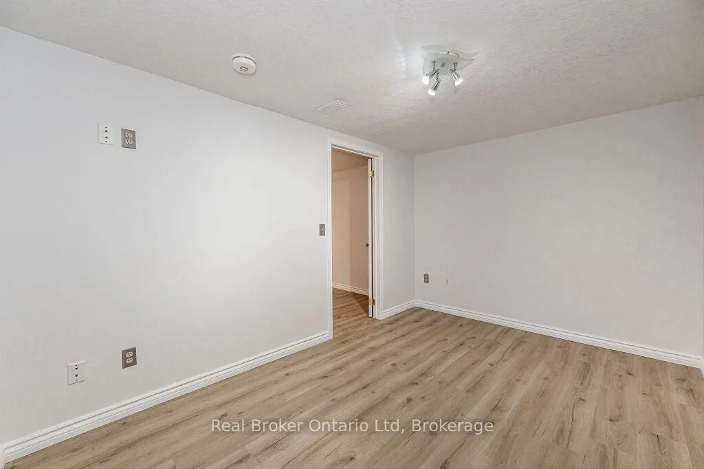 Photo 15 of Unit Lower, 195 Edinburgh Road S, Guelph, Dovercliffe Park/Old University — HOMEH