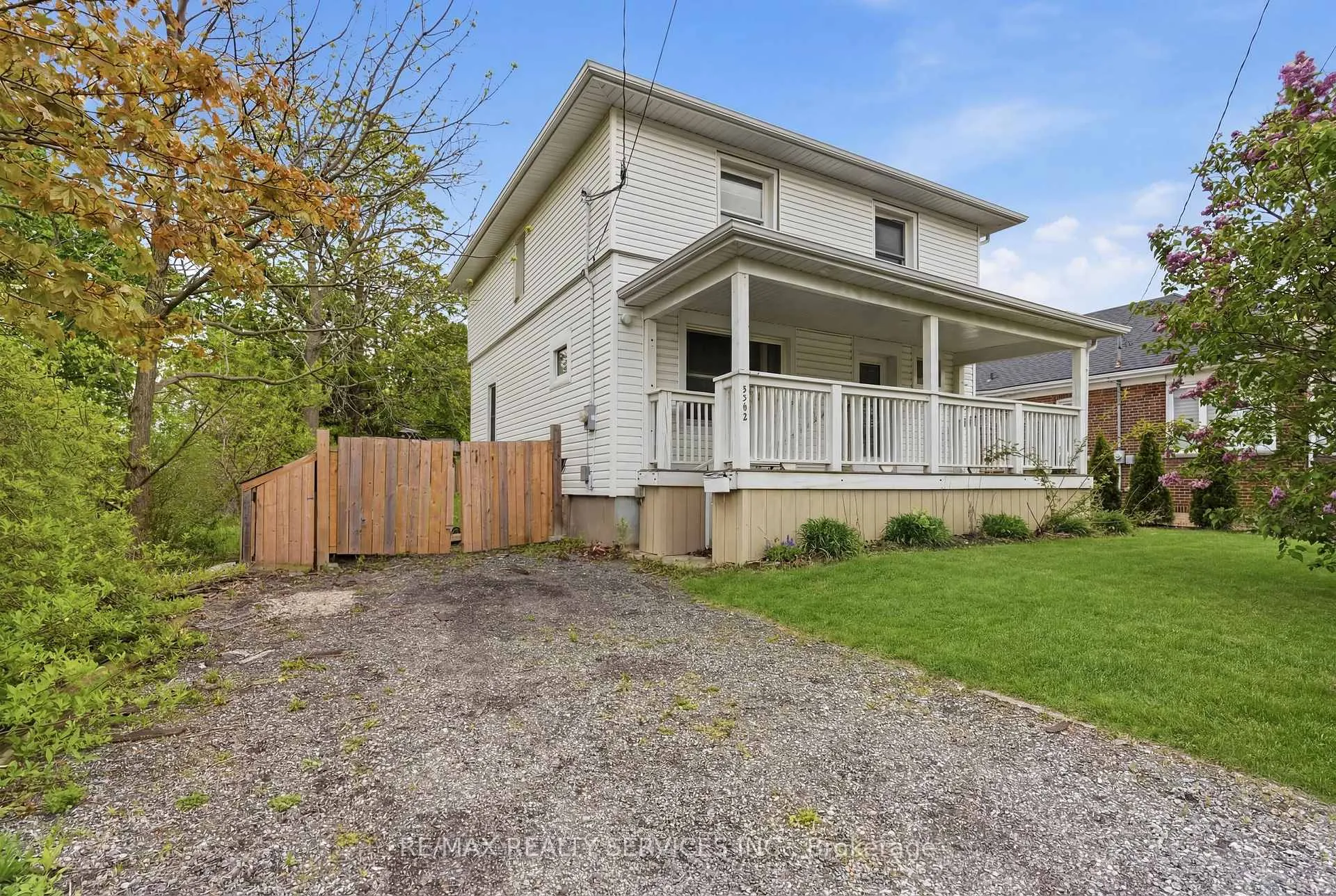 Photo 1 of 5292 Bridge Street, Niagara Falls, Cherrywood — HOMEH