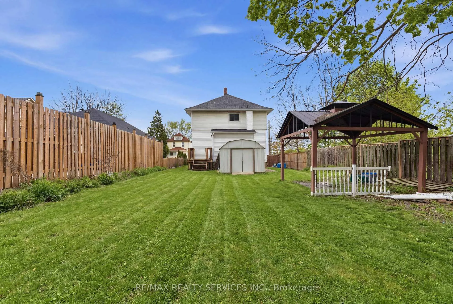 Photo 17 of 5292 Bridge Street, Niagara Falls, Cherrywood — HOMEH