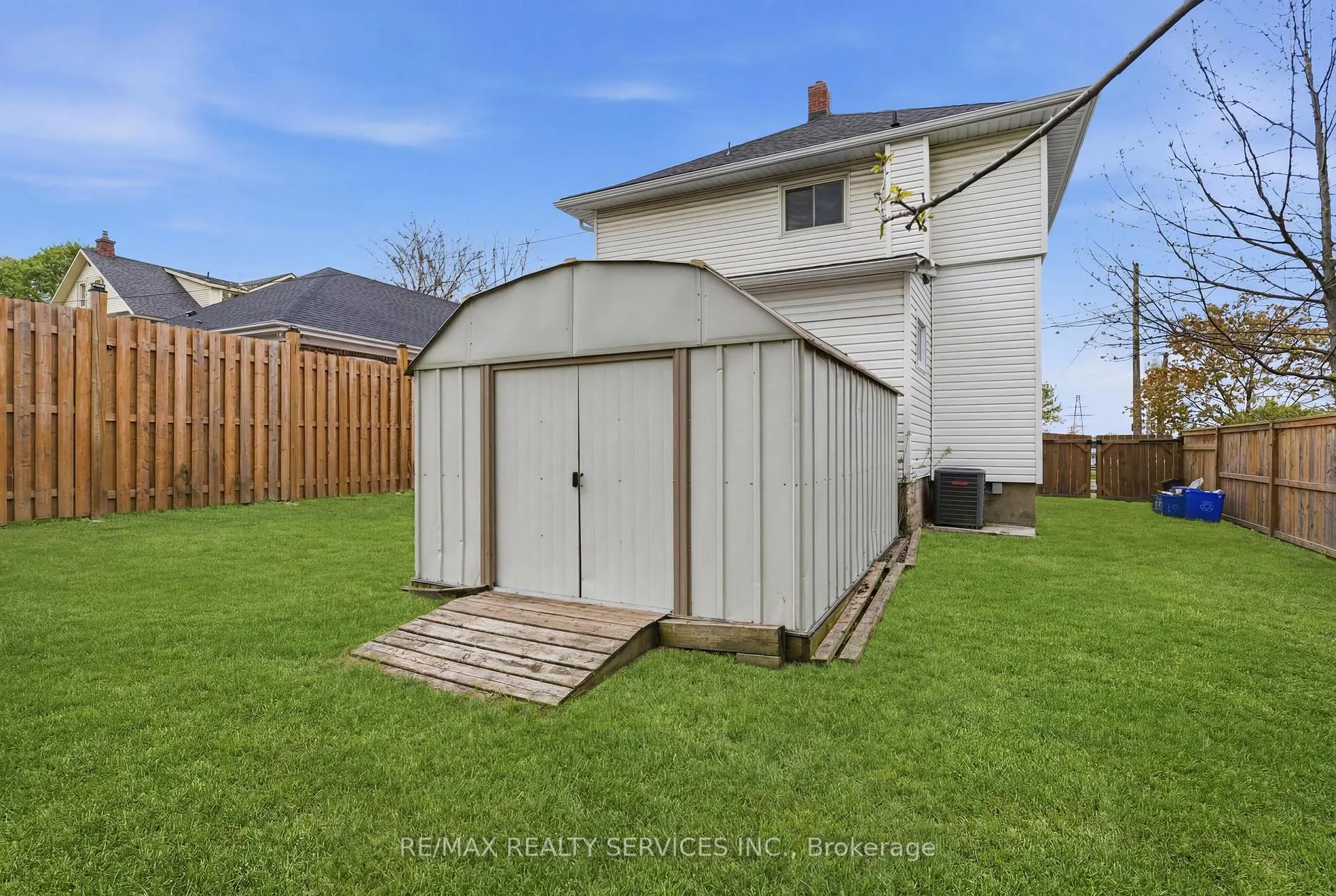 Photo 18 of 5292 Bridge Street, Niagara Falls, Cherrywood — HOMEH