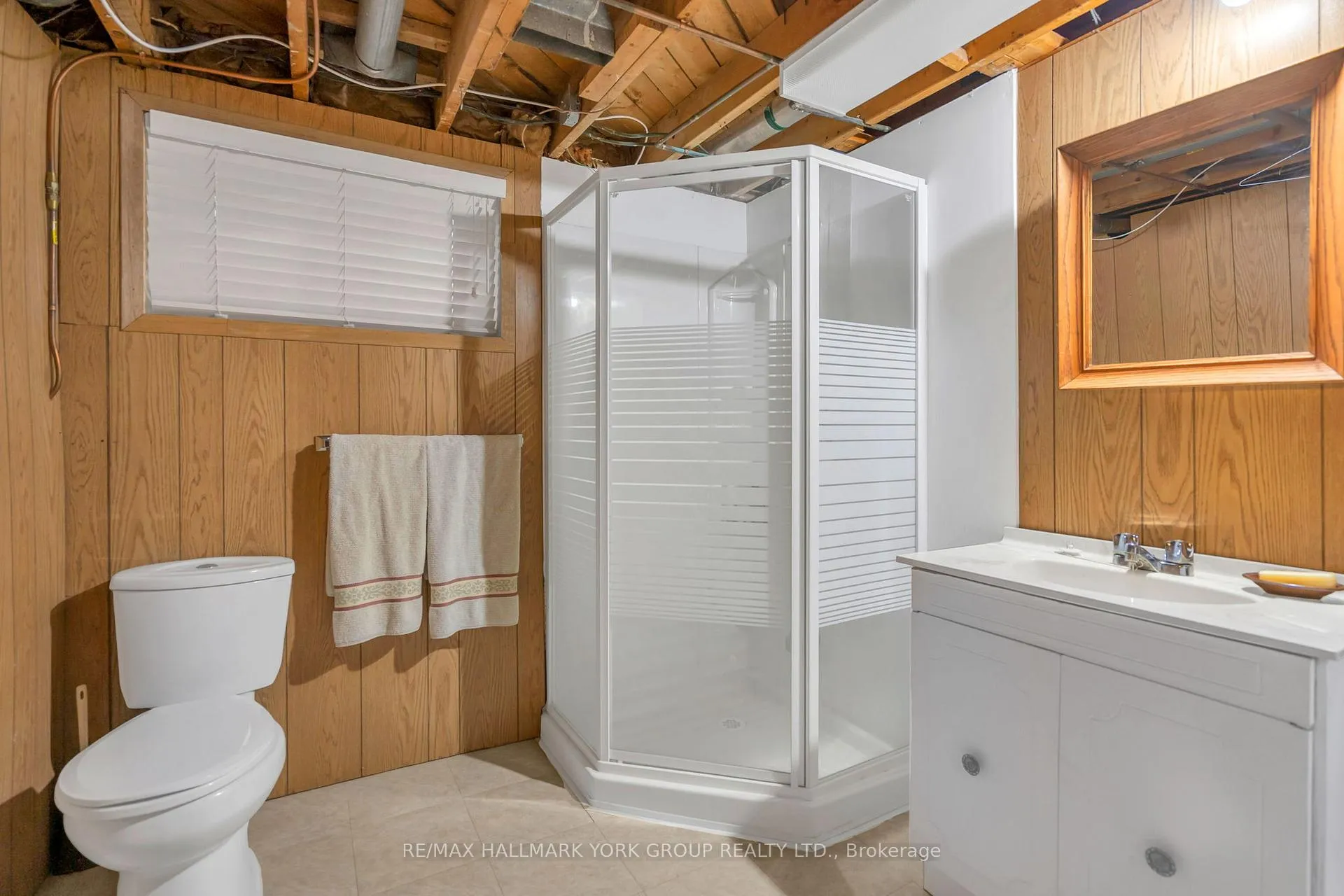 Photo 26 of 44 Kemano Road, Aurora, Aurora Heights — HOMEH