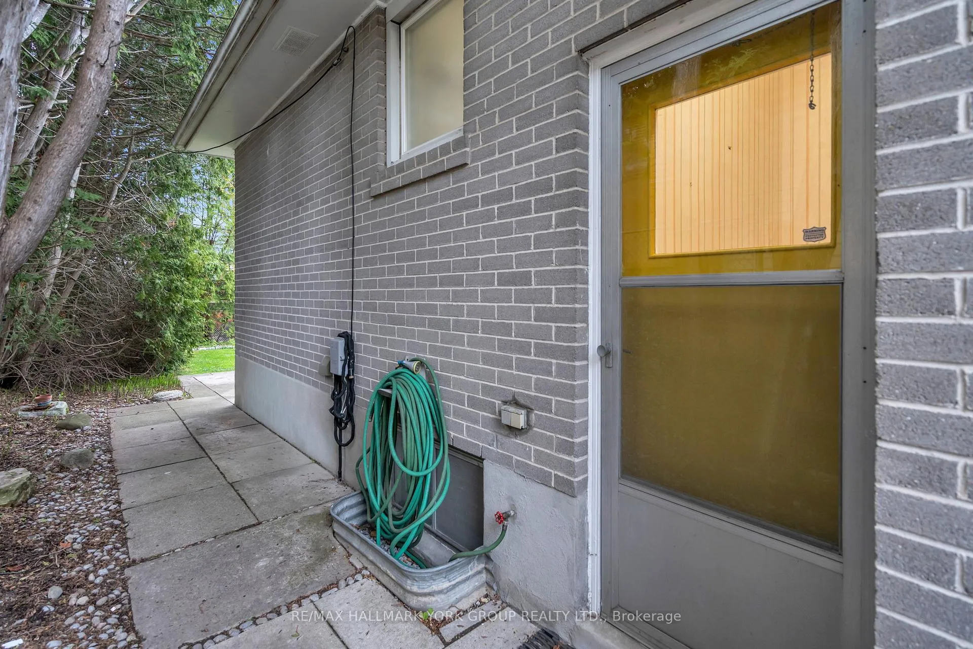 Photo 28 of 44 Kemano Road, Aurora, Aurora Heights — HOMEH