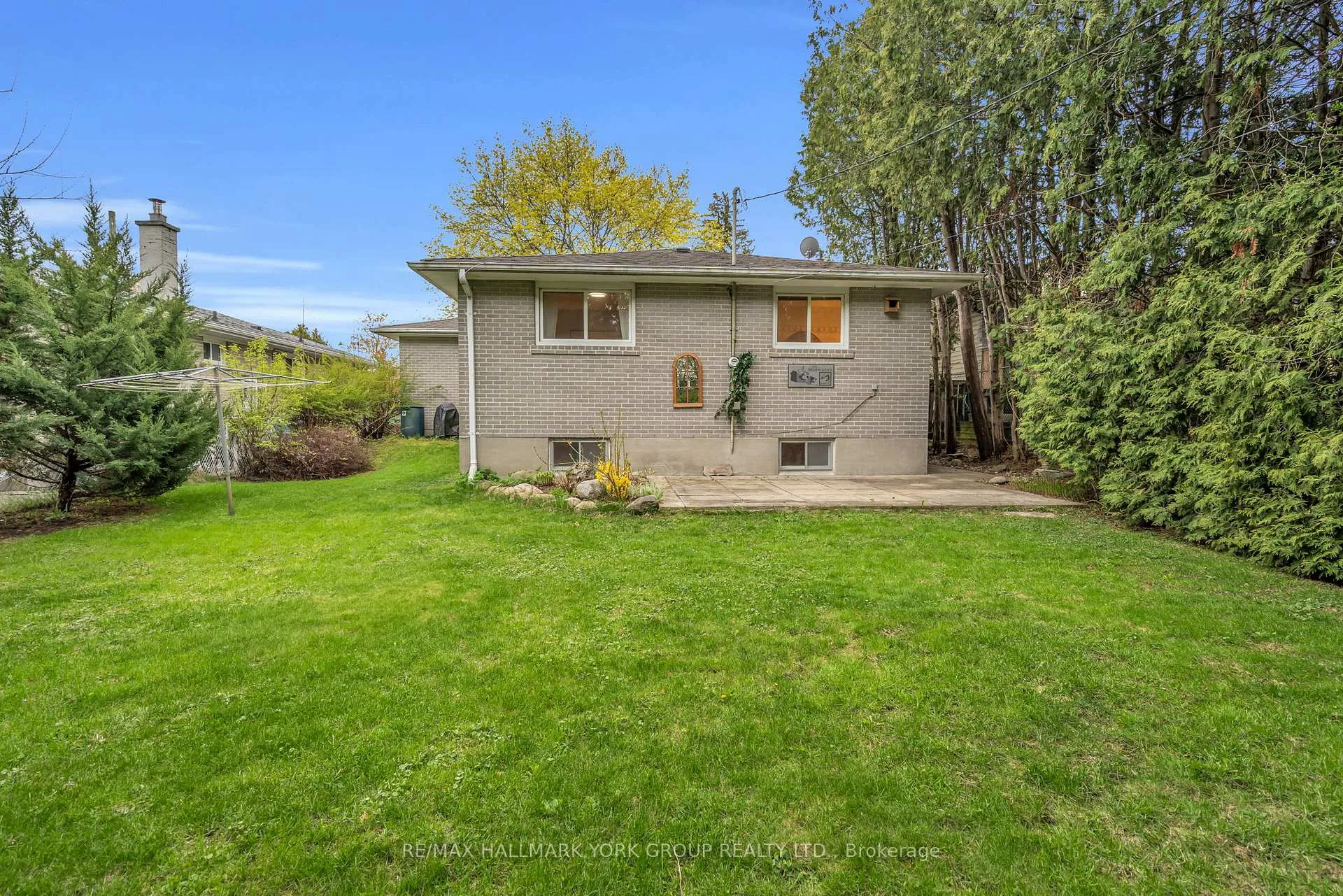 Photo 30 of 44 Kemano Road, Aurora, Aurora Heights — HOMEH