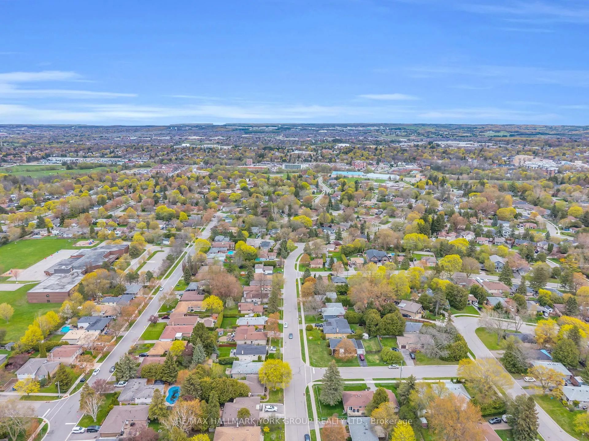 Photo 35 of 44 Kemano Road, Aurora, Aurora Heights — HOMEH