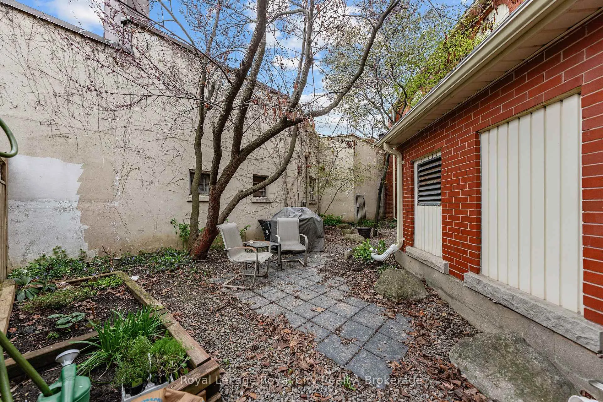 Photo 38 of Unit 101, 200 Woolwich Street, Guelph, Downtown — HOMEH