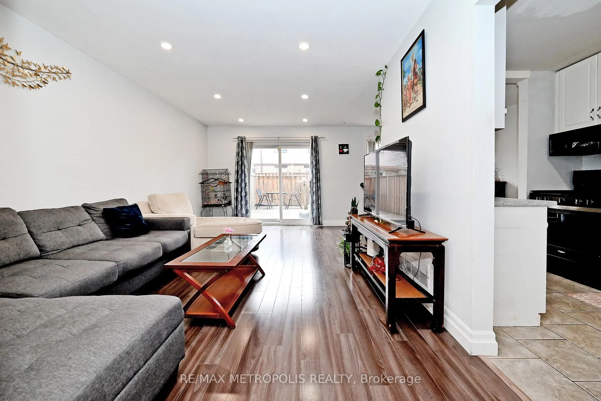 Photo 6 of Unit 83, 45 Hansen Road N, Brampton, Madoc — HOMEH