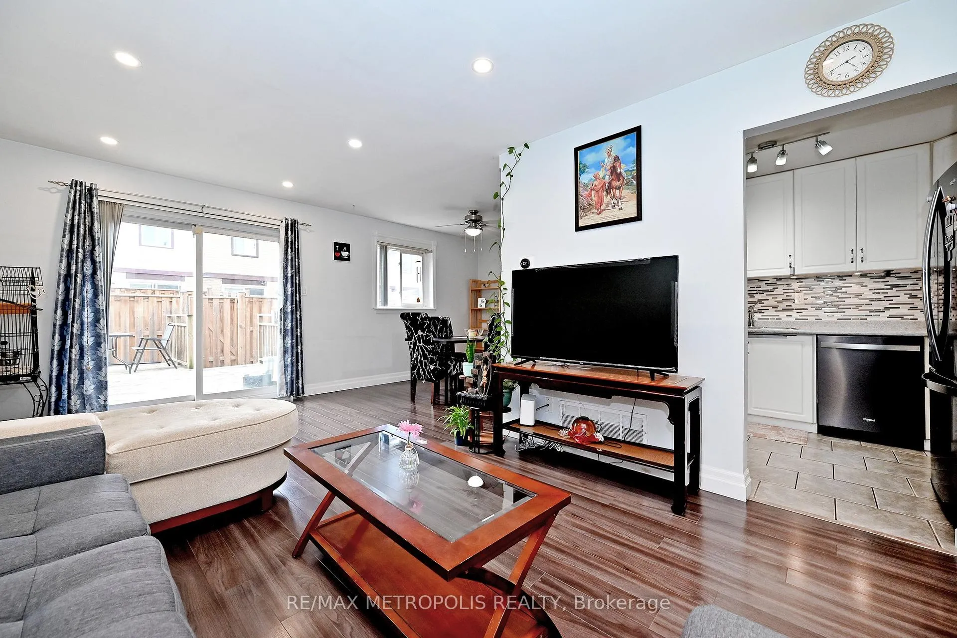 Photo 9 of Unit 83, 45 Hansen Road N, Brampton, Madoc — HOMEH