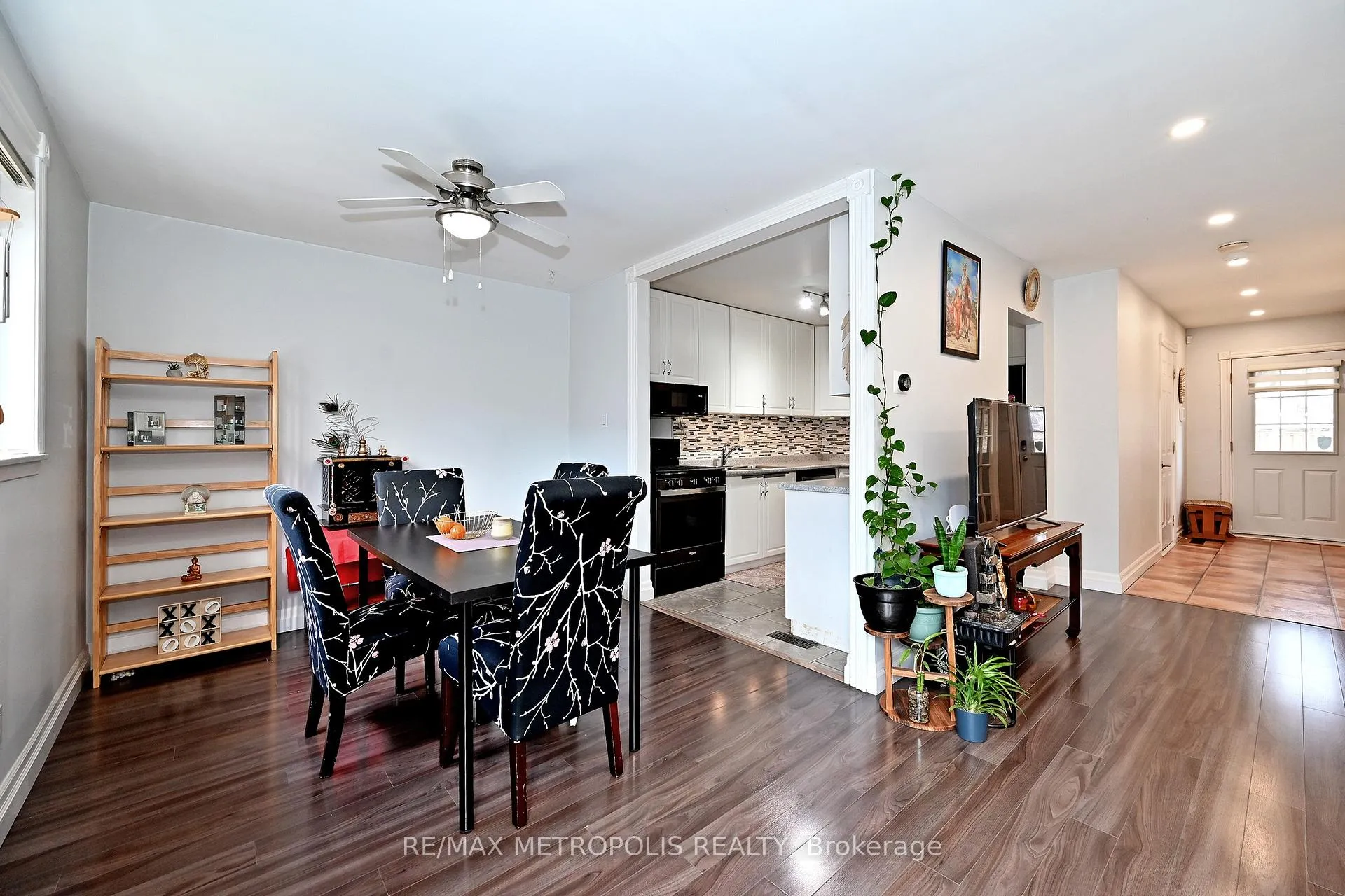 Photo 14 of Unit 83, 45 Hansen Road N, Brampton, Madoc — HOMEH