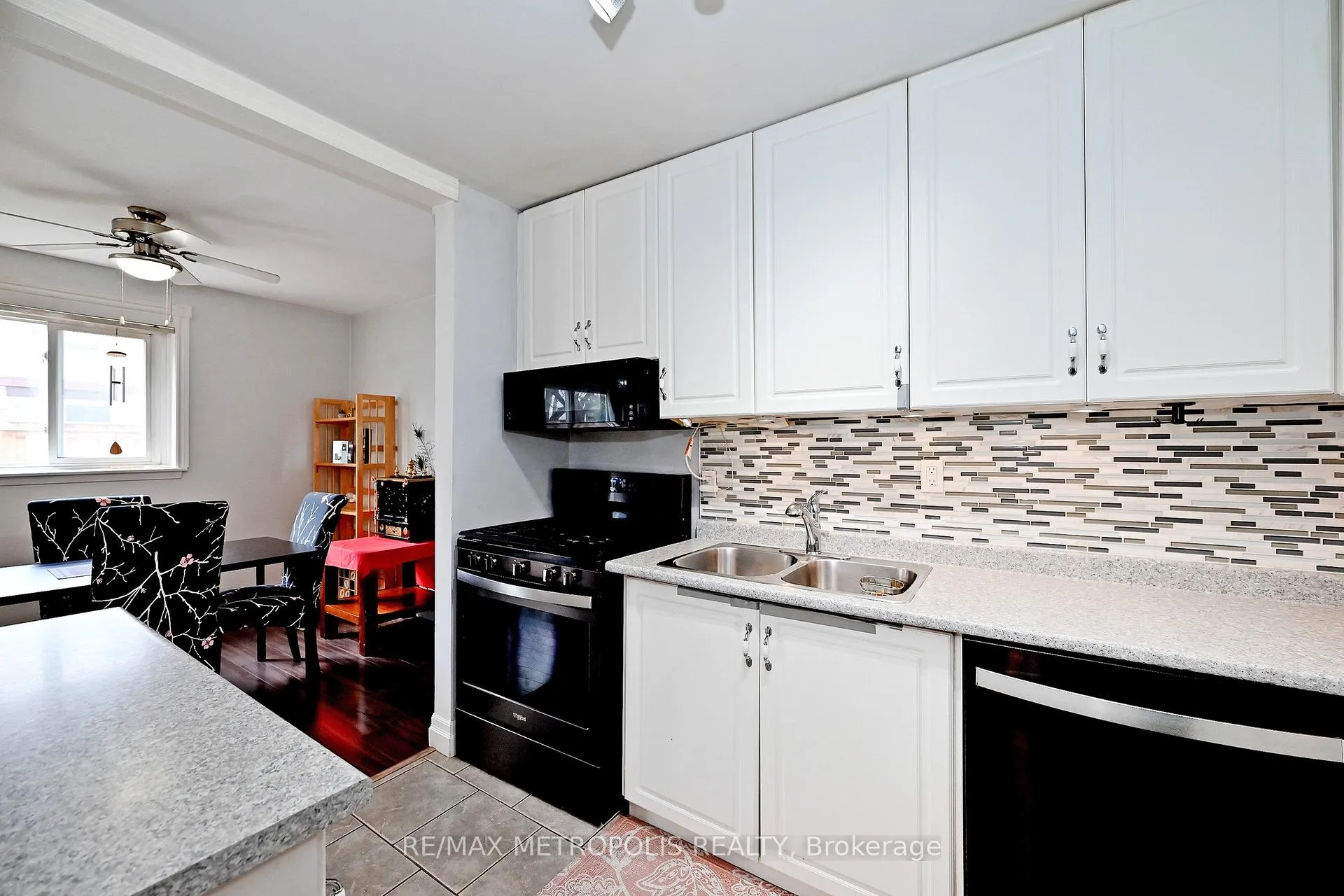 Photo 18 of Unit 83, 45 Hansen Road N, Brampton, Madoc — HOMEH